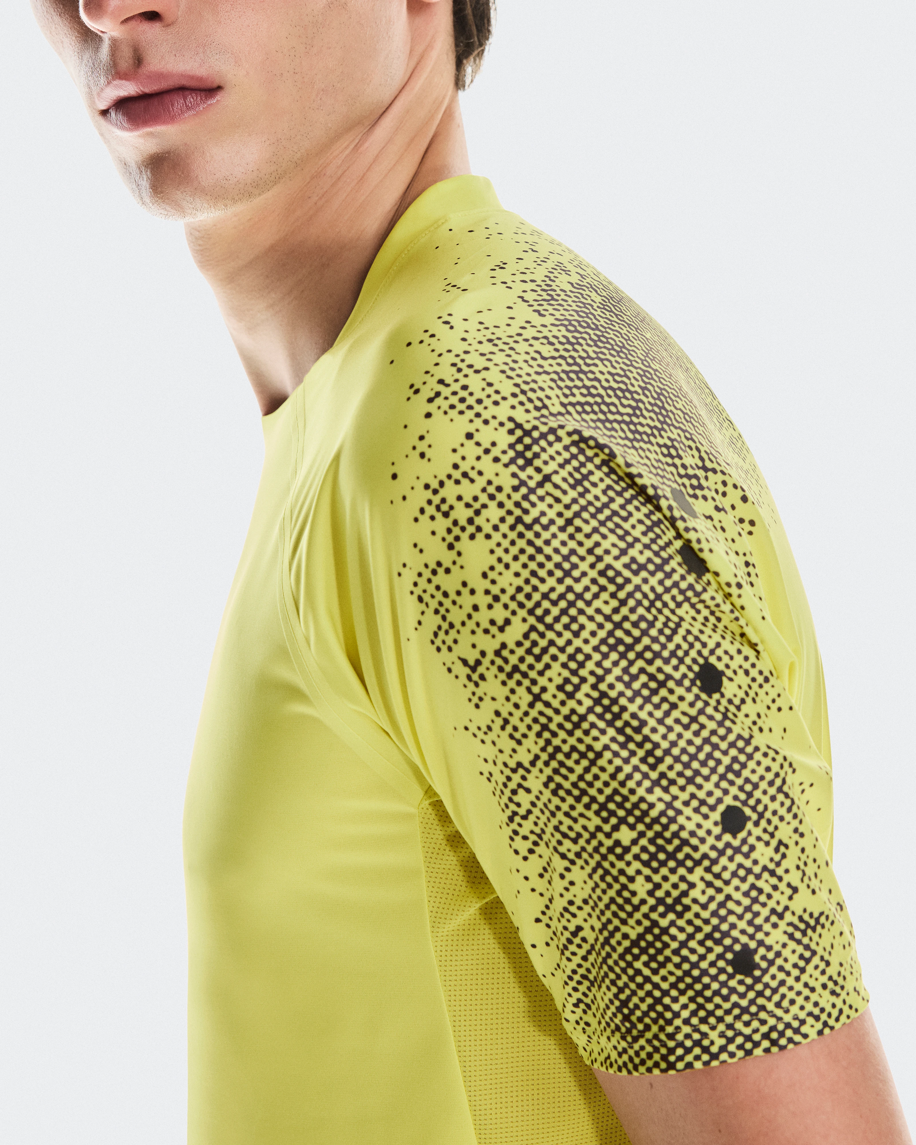 On Ultra-T Limelight & Grey Men Tops and t-shirts