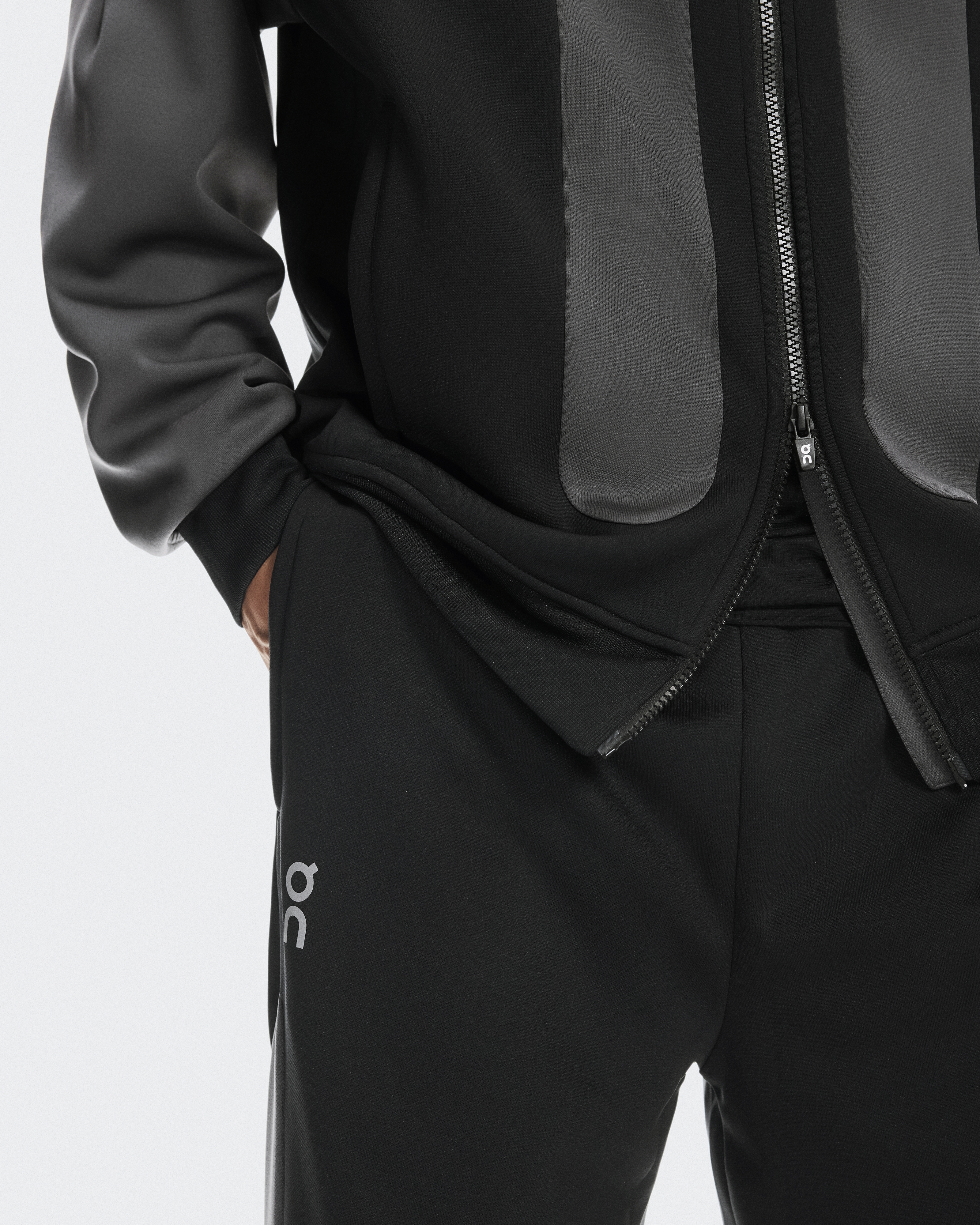 Track Jacket IKON | ブラック & グレー | On 日本
