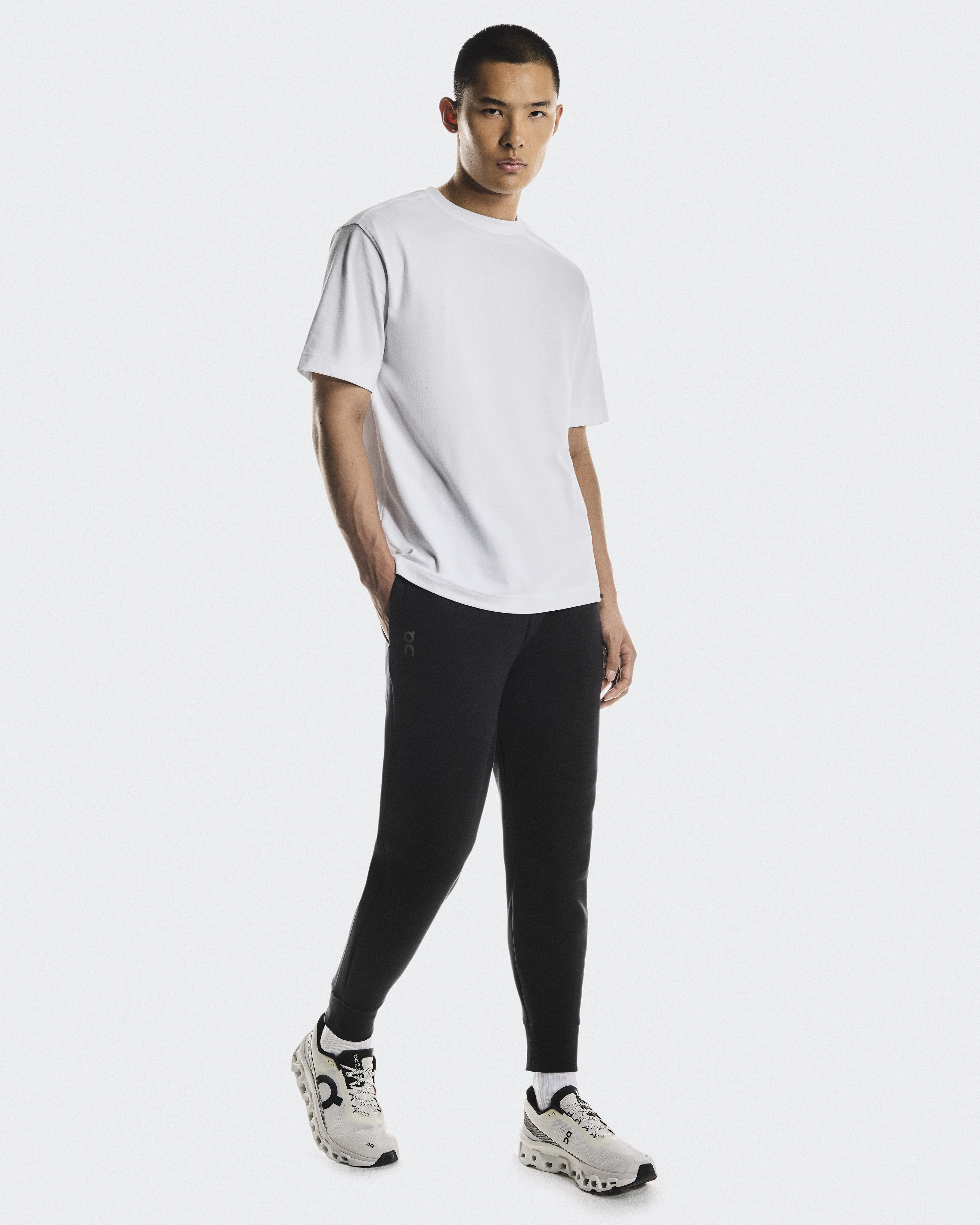 Men's Focus Tech Sweatpants | Black | On United States