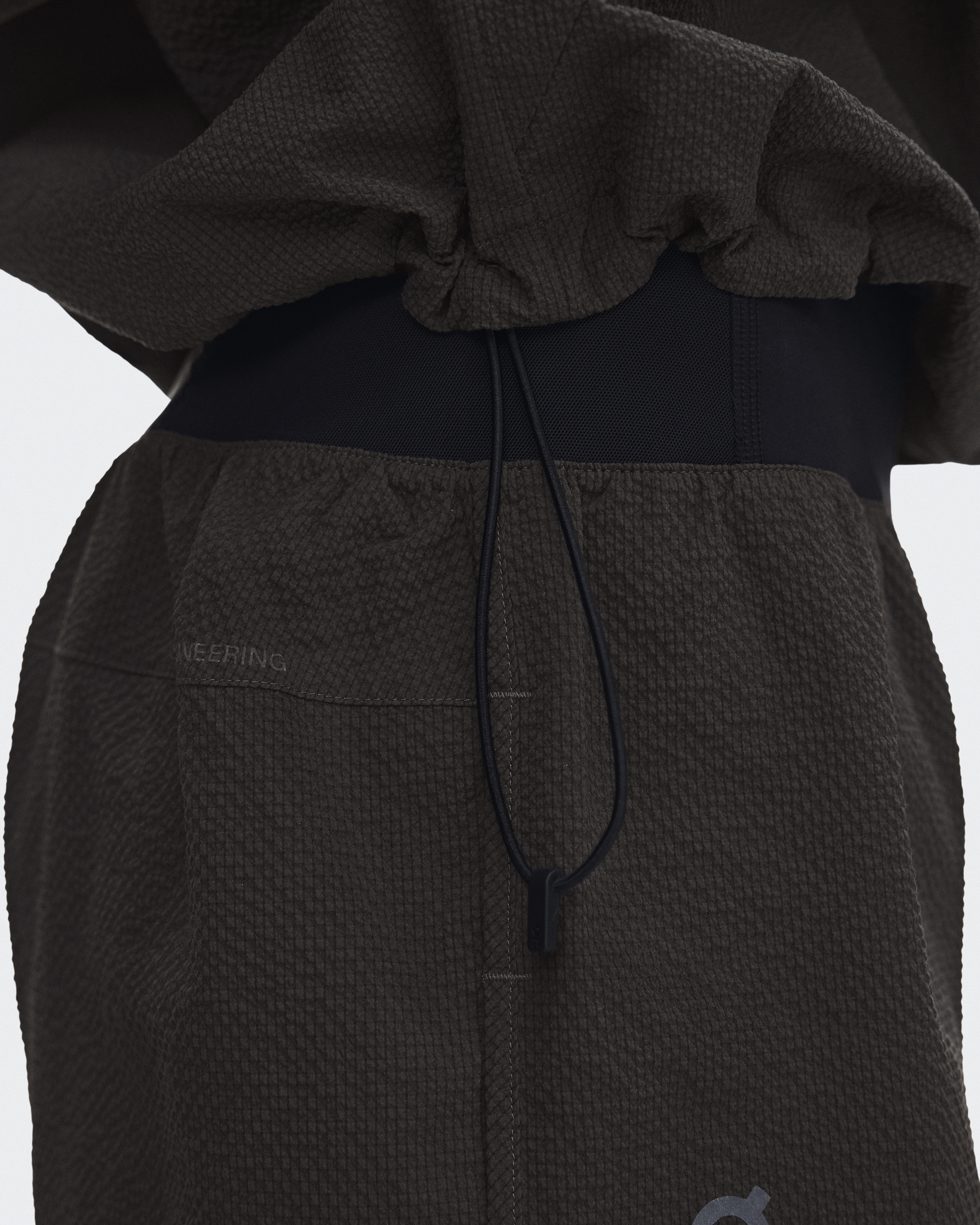 ウィメンズ Performance Volt Jacket | ブラウン | On 日本