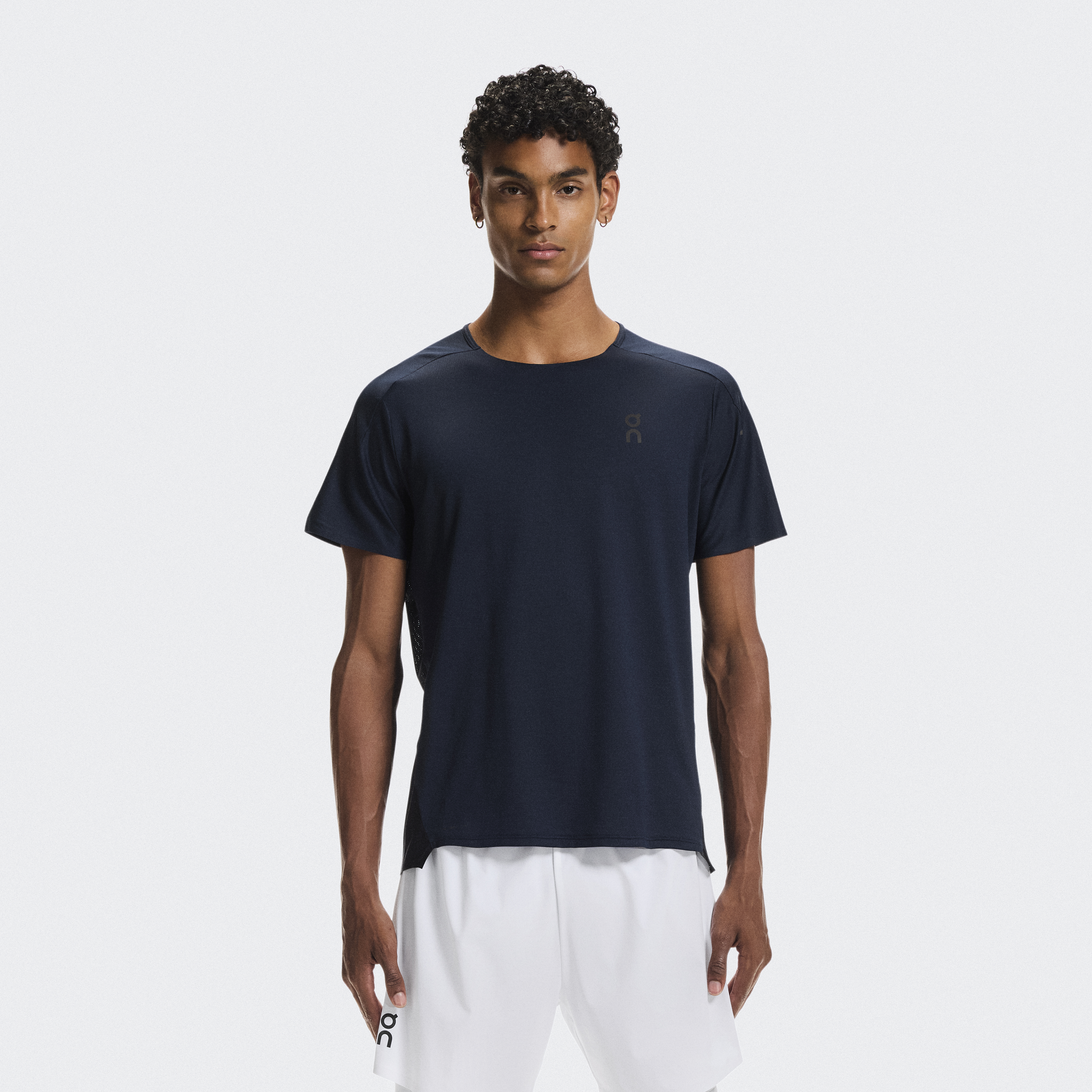 メンズ トップス＆Tシャツ | On 日本