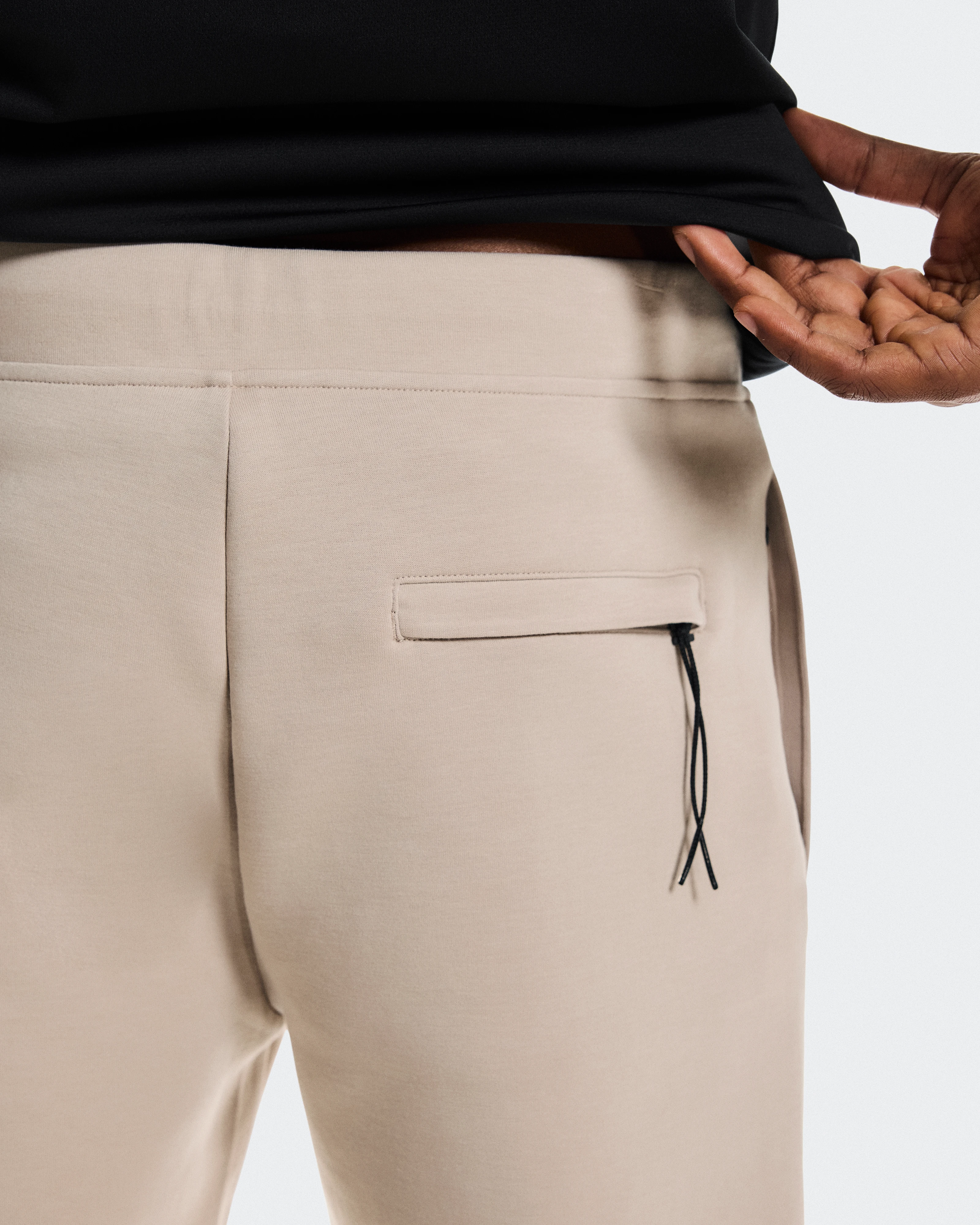 On Focus Tech Sweatpants Desert Homme Pantalons