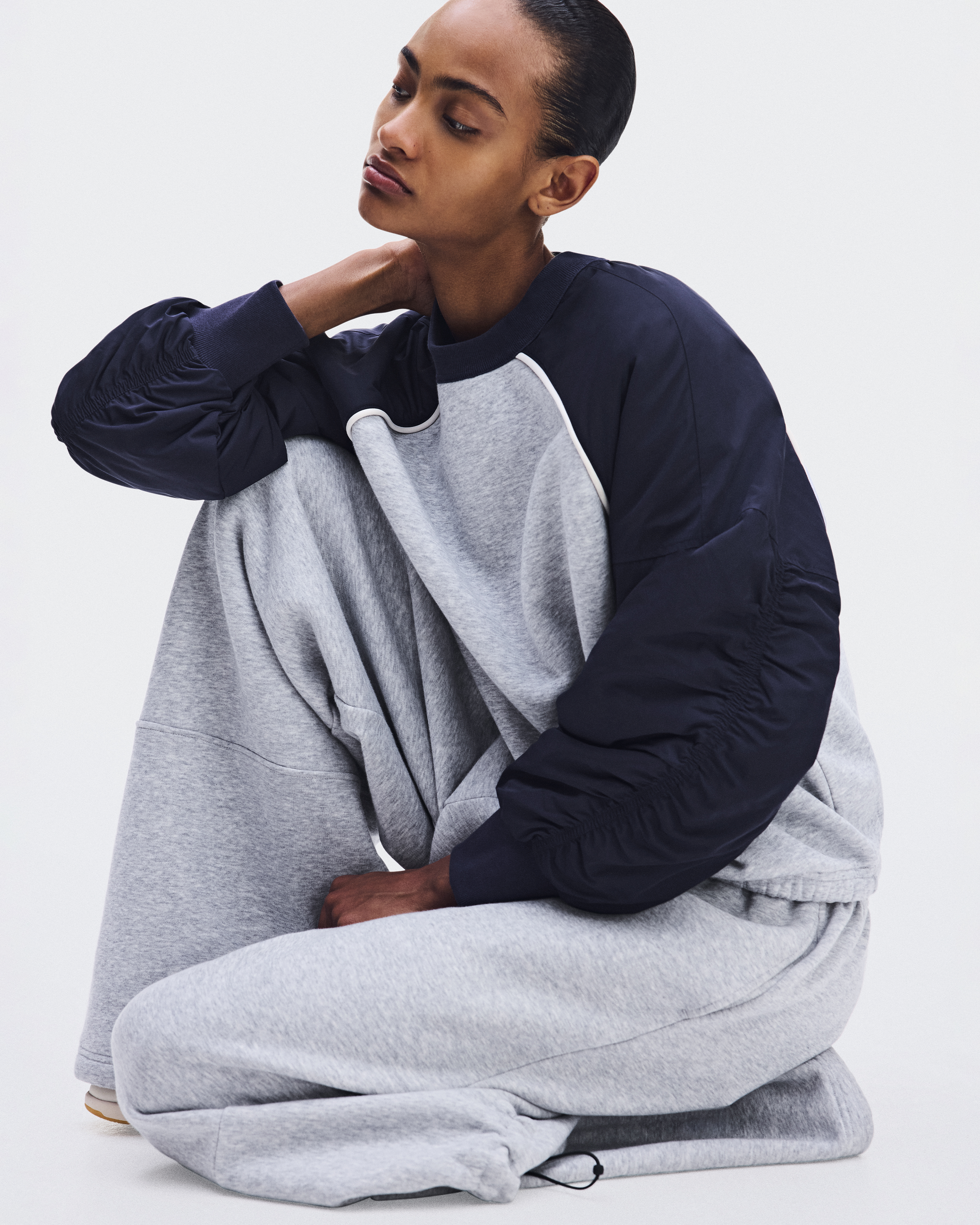 Women's Oversized Crewneck | Grey | On Japan
