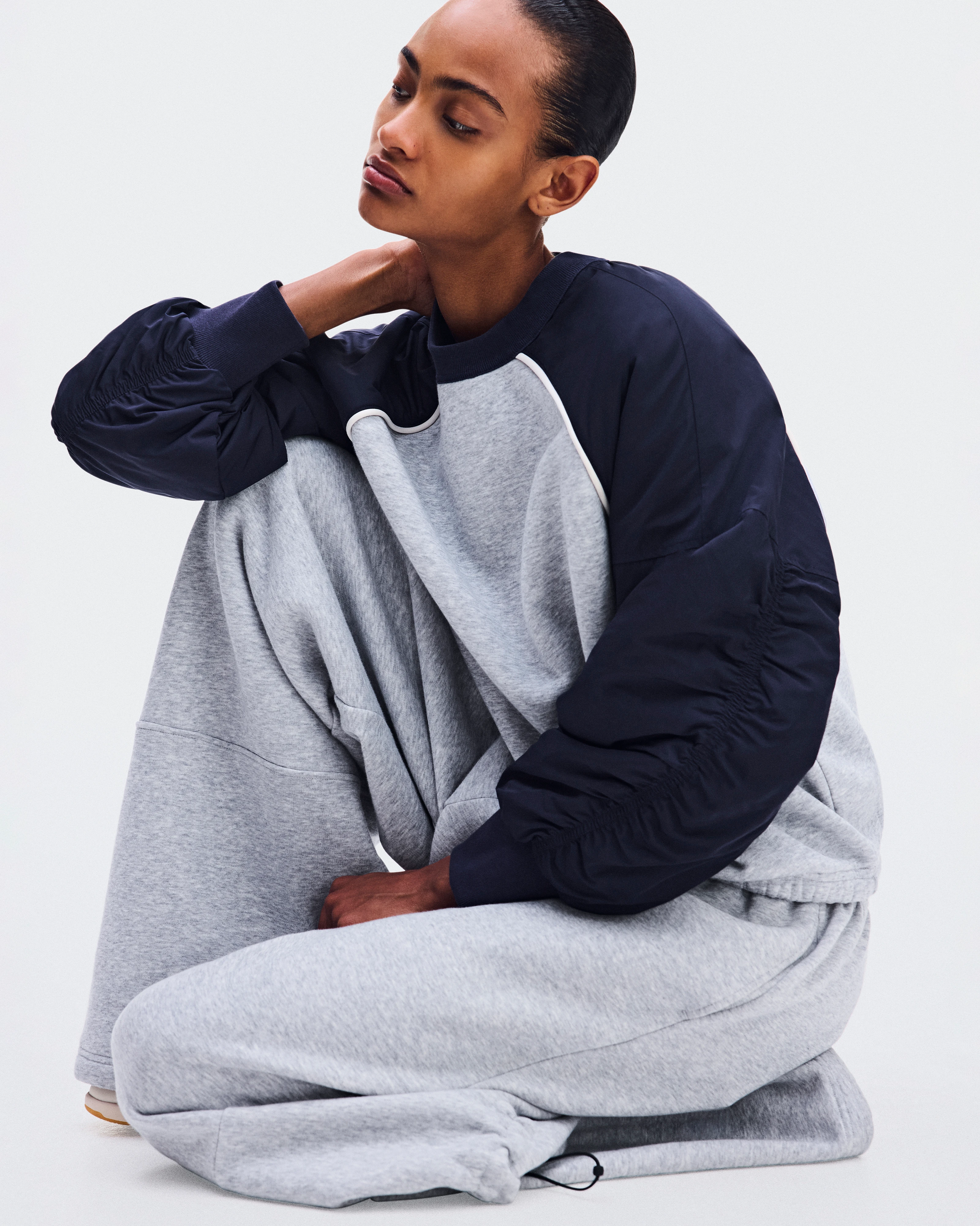 On Oversized Crewneck Inkwell & Alloy Heather Women Hoodies and sweatshirts