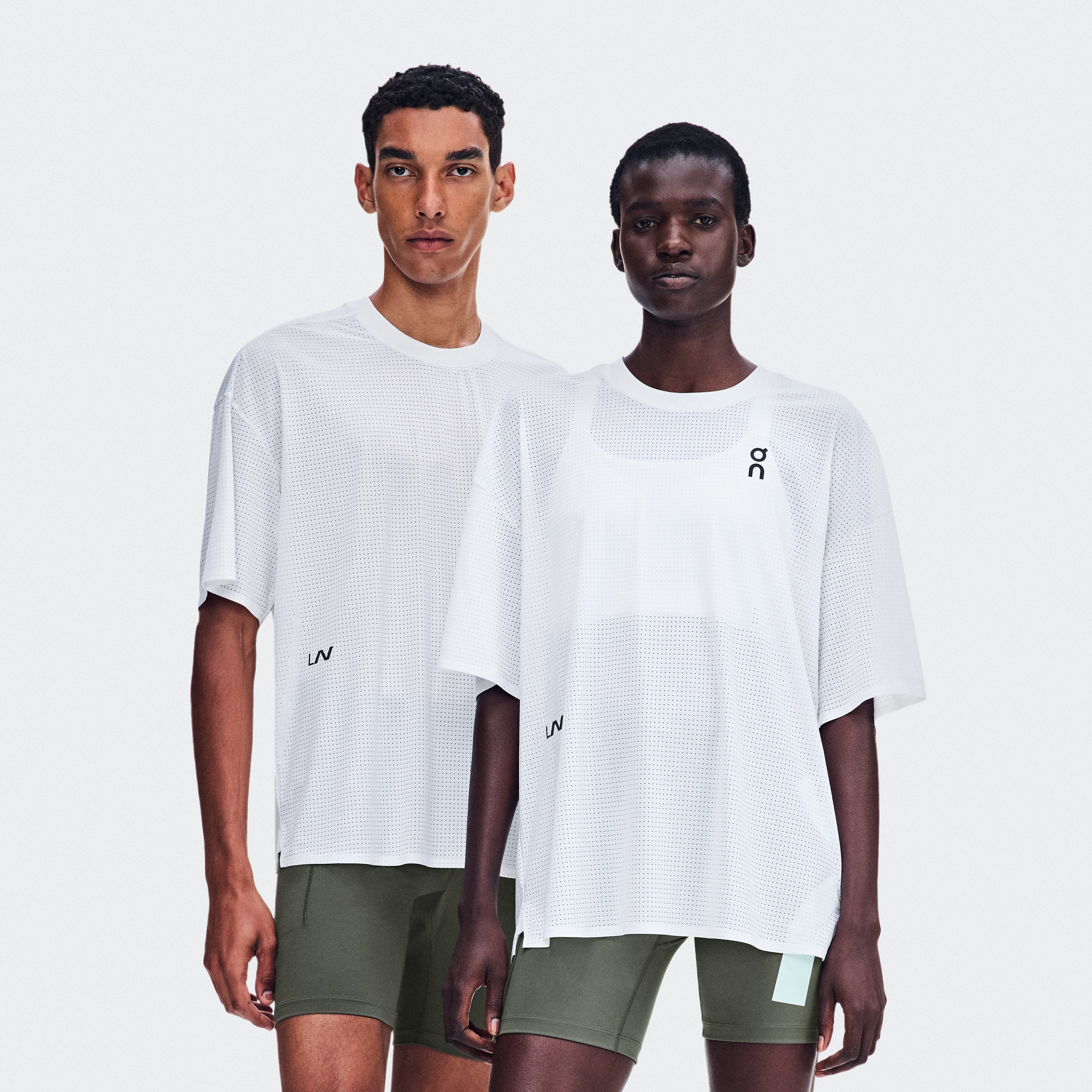 On Oversize Run-T LN1 White Unisex – Running, training Tops and t-shirts