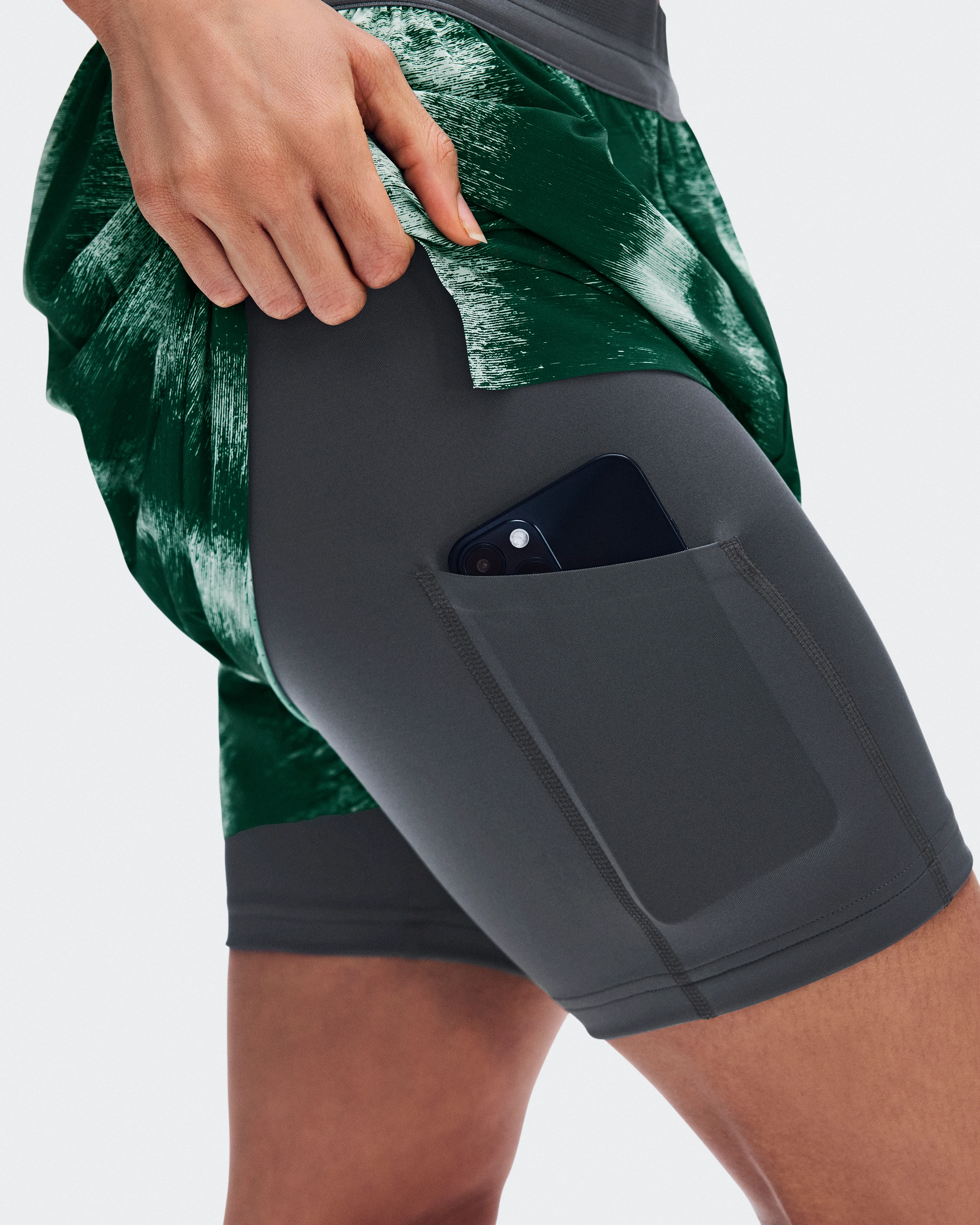 On Performance Shorts Terra Cove & Eclipse Women Shorts
