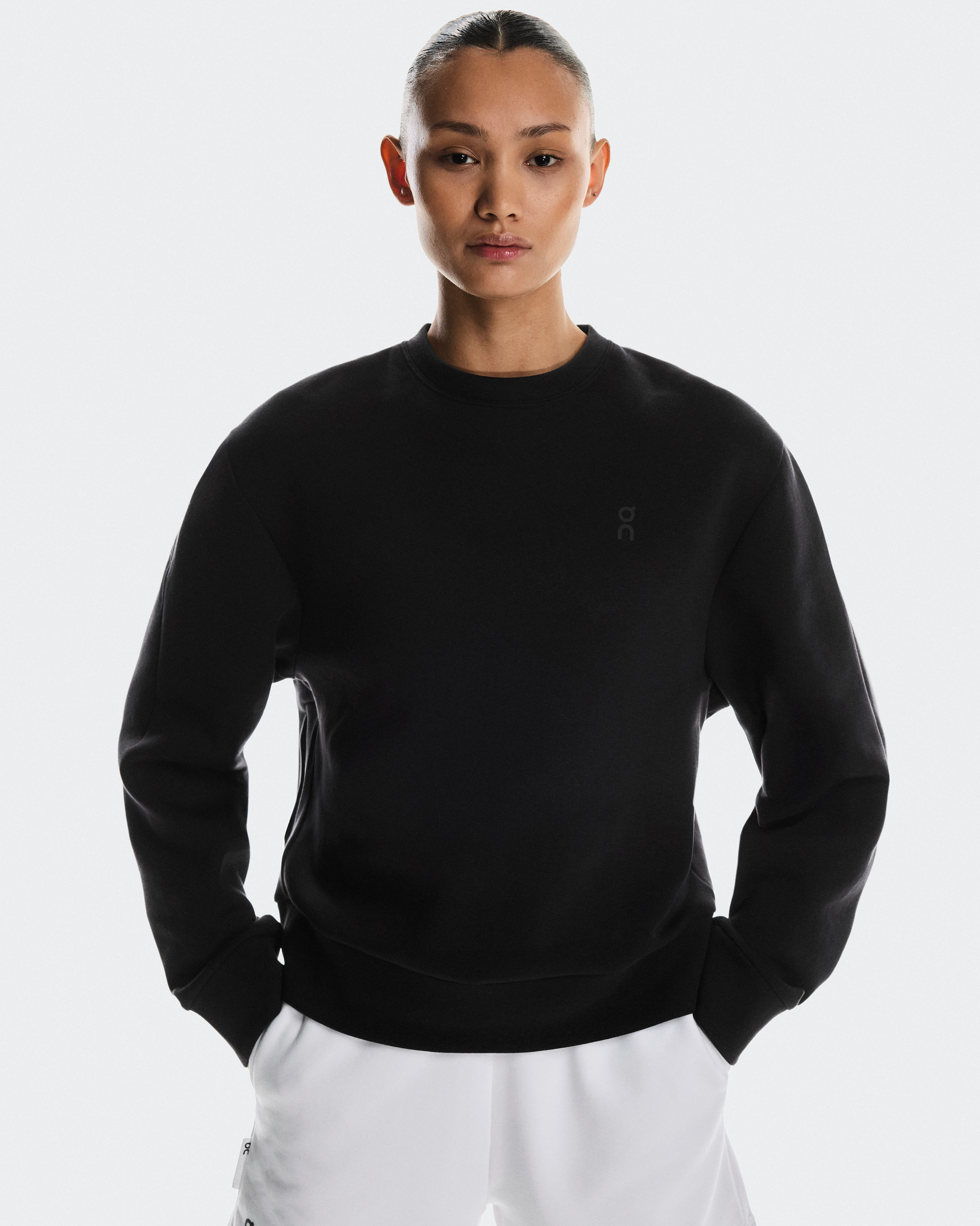 On Focus Tech Crew Black Women Hoodies and sweatshirts