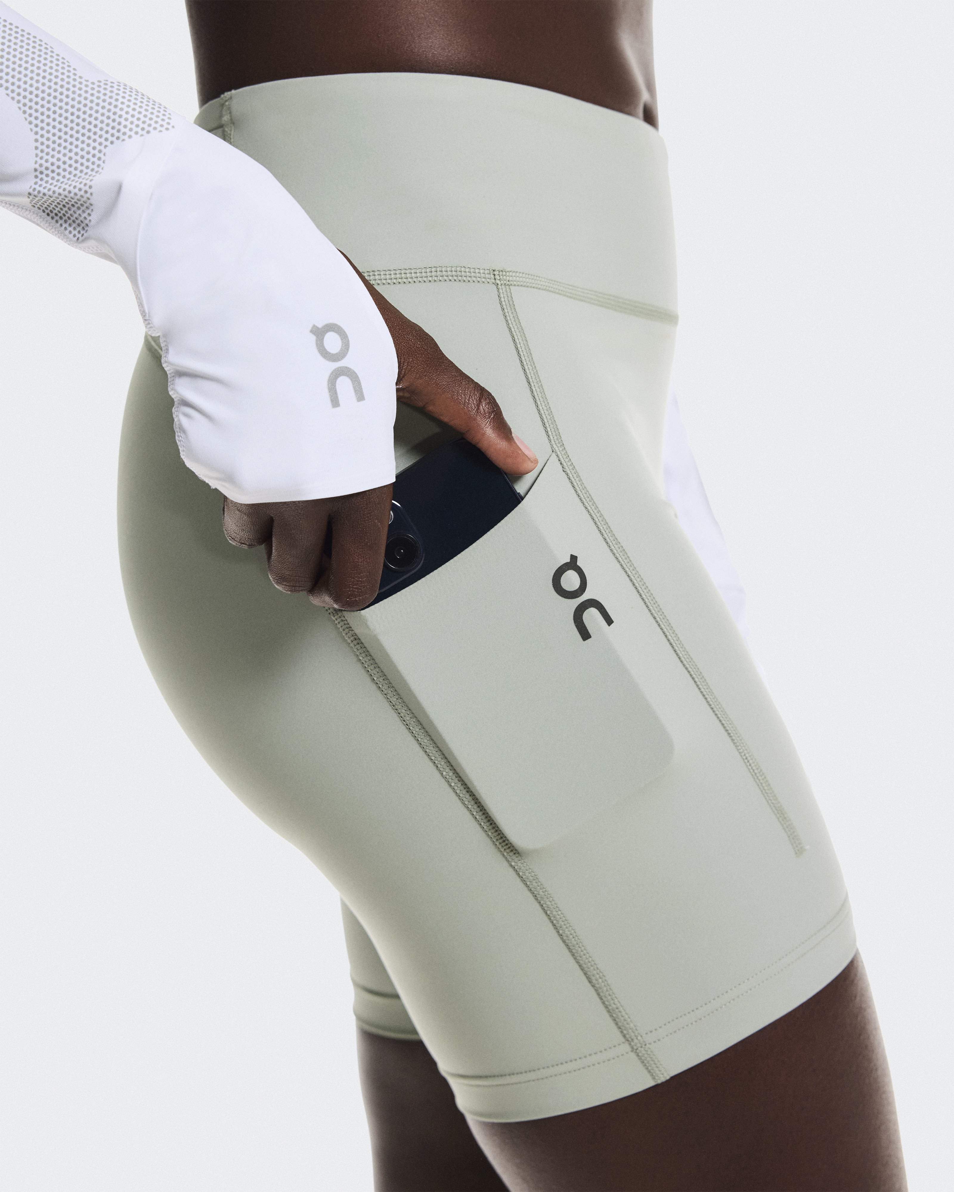 ウィメンズ Performance Tights Short | グリーン & グレー | On 日本