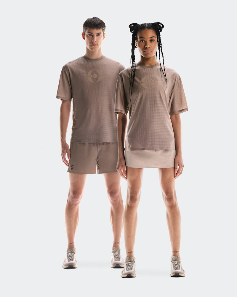 On Cut-Out T FKA Short-Sleeve Shirt in Cinder, Size: Medium, Polyester