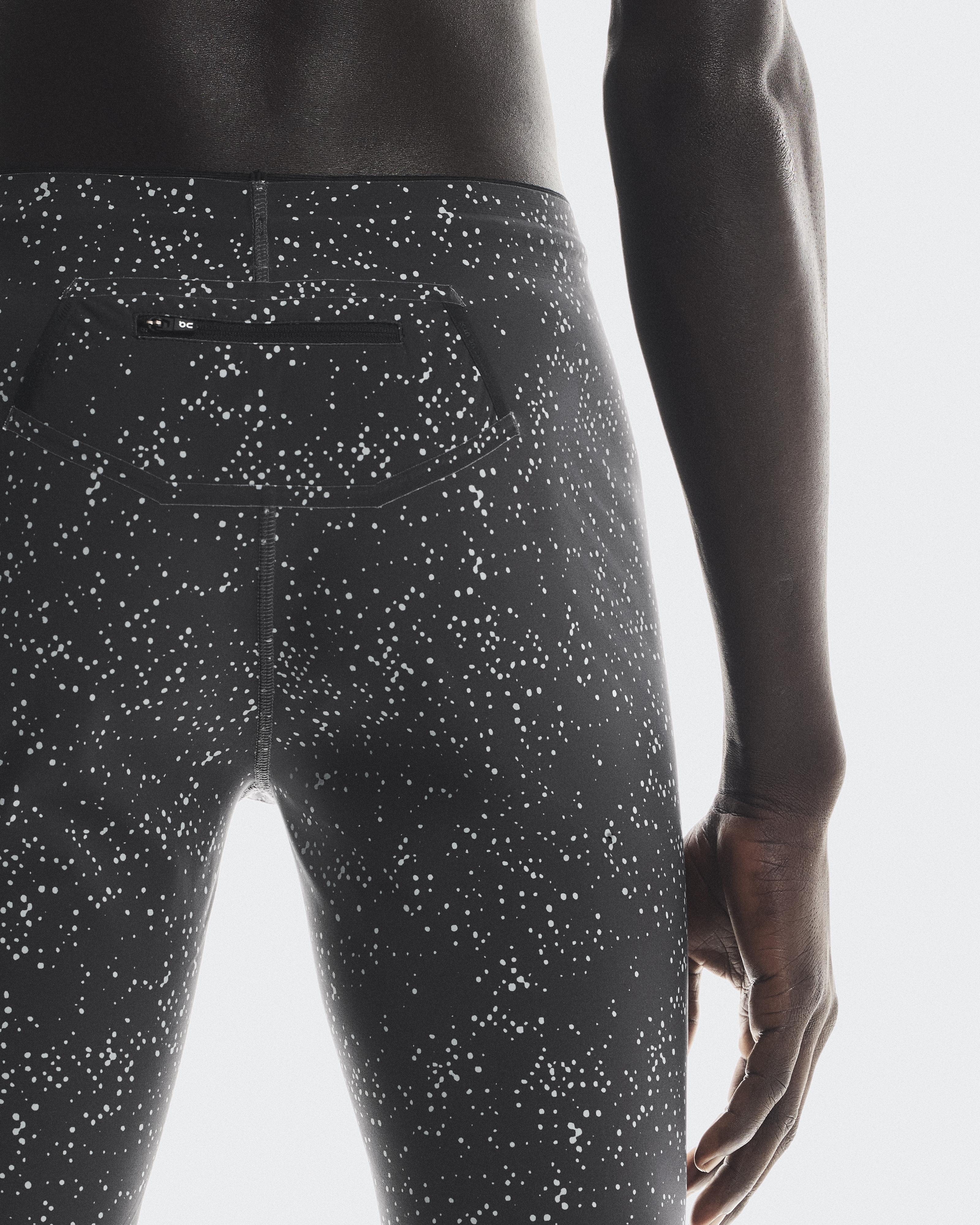 Men's Race Tights Half | Grey | On Japan