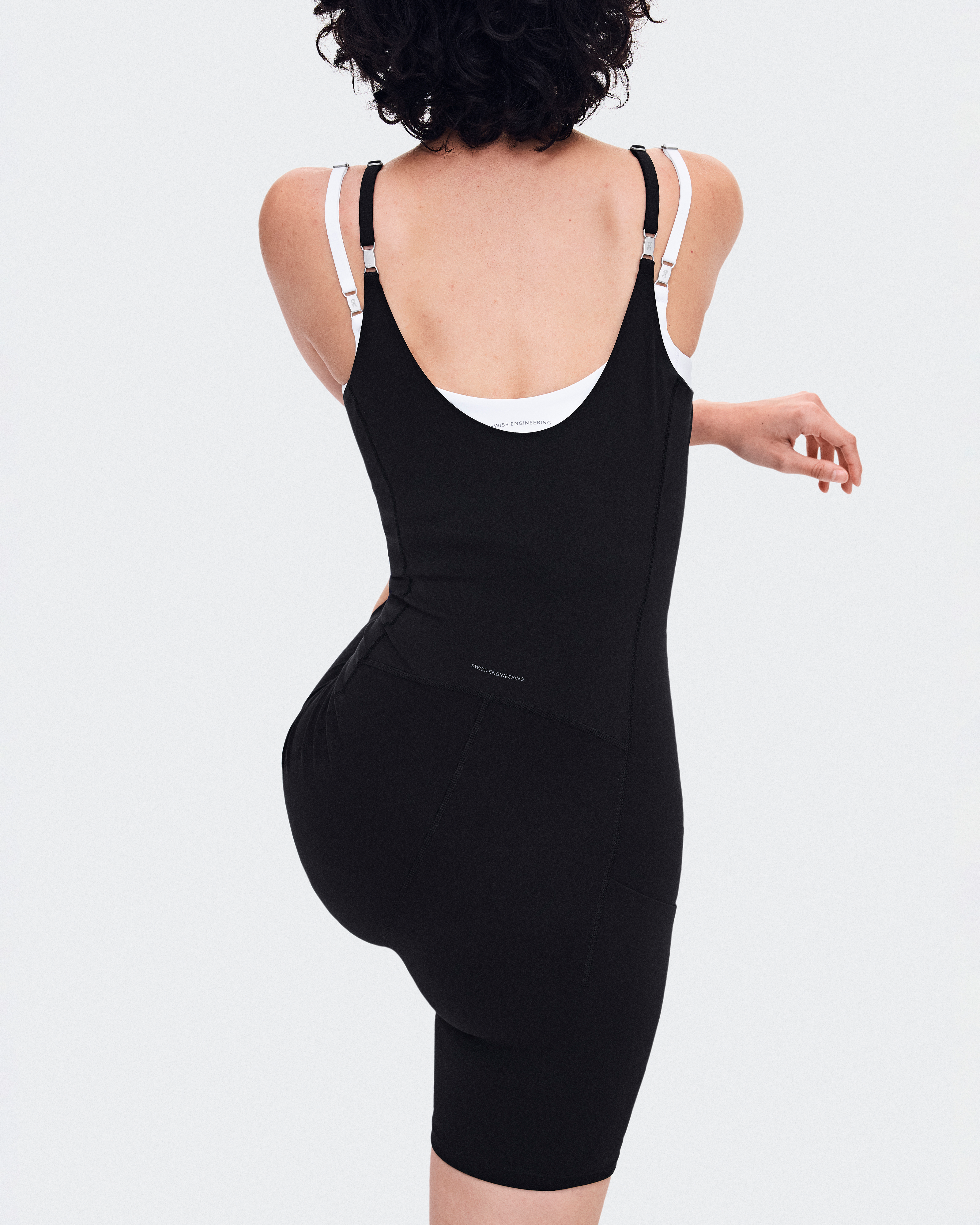 Studio Bodysuitنحيف / أسود / L