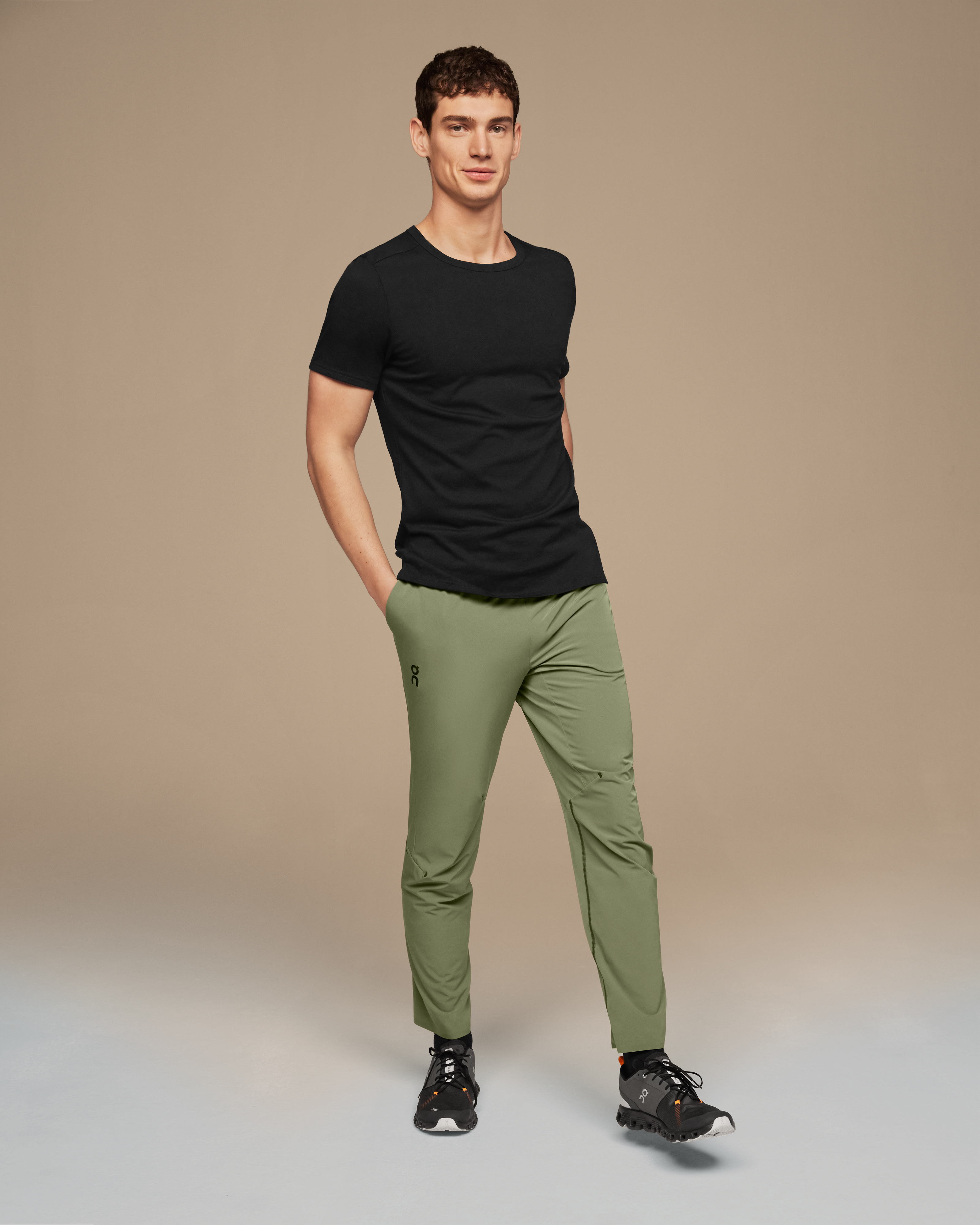 On On-T Black Herren Oberteile