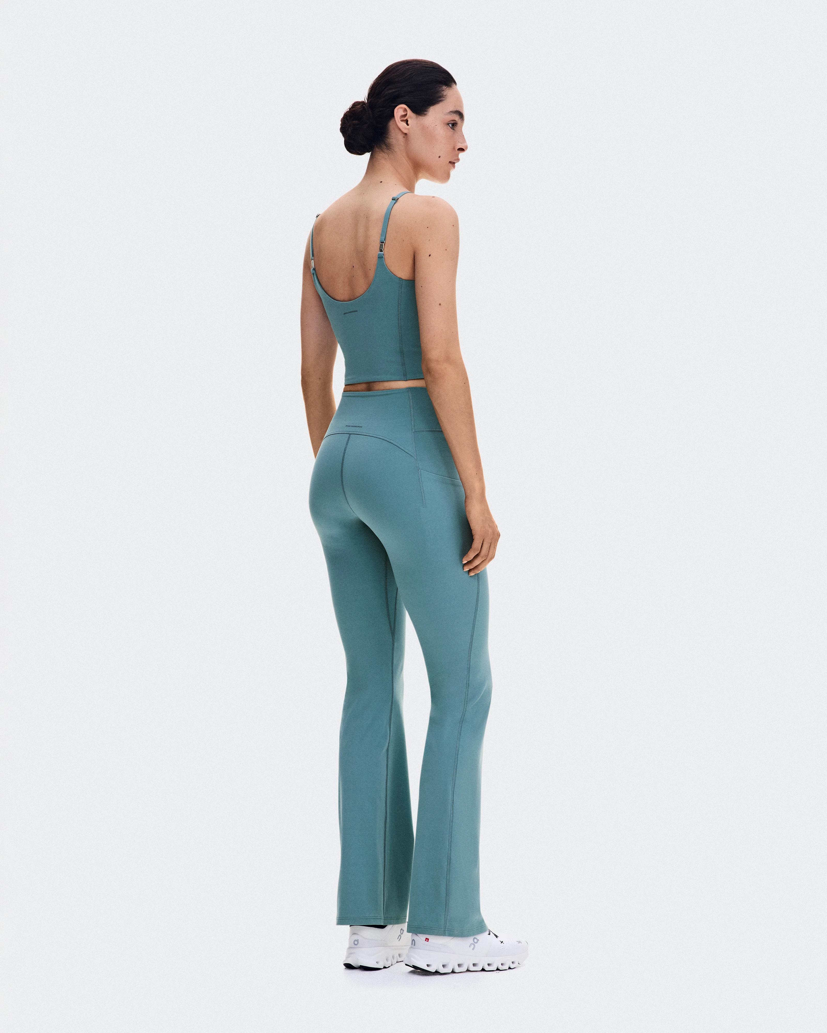 On Studio Flared Pants 32" Agave Women Pants