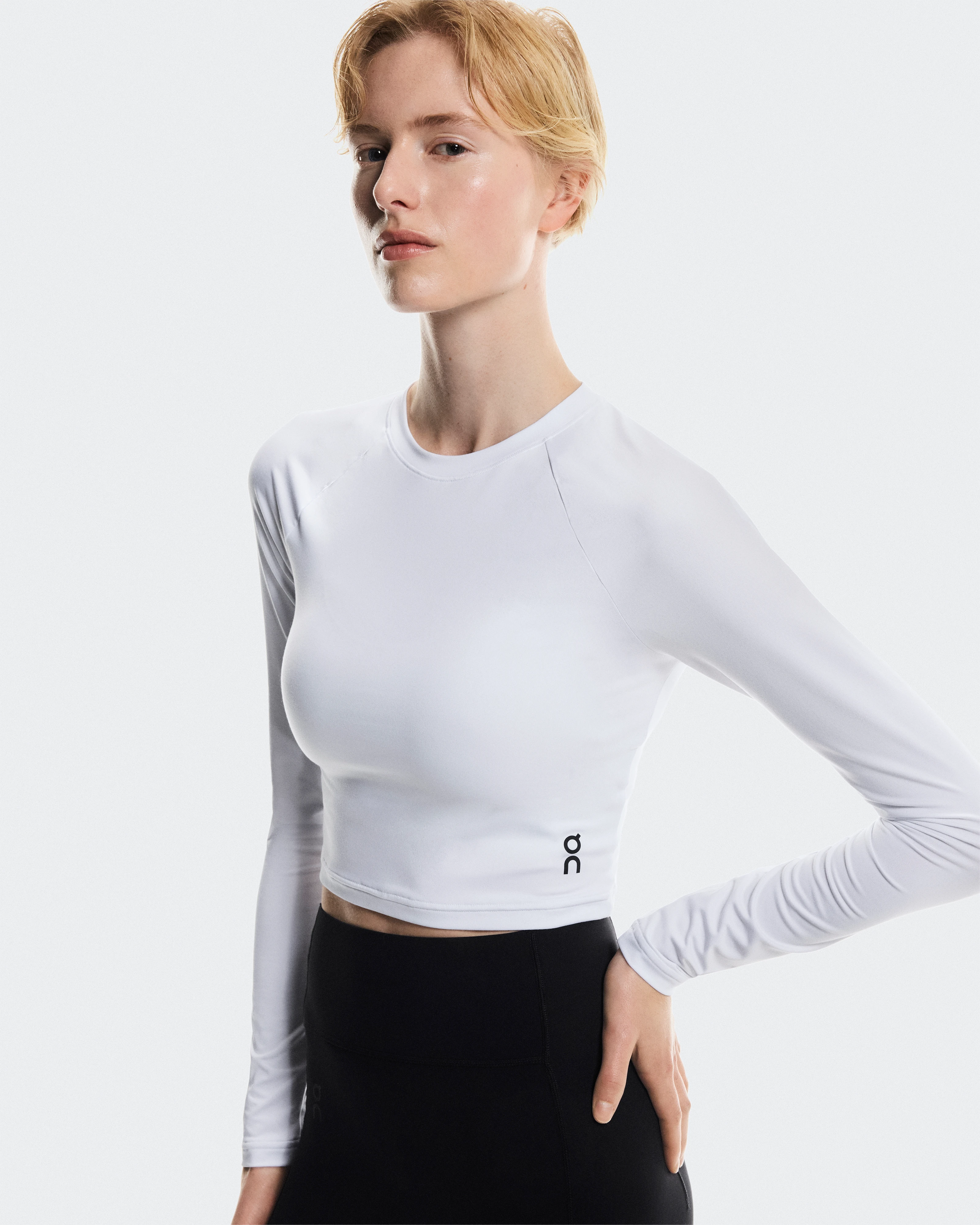 On Studio Long-T Crop White Women Tops and t-shirts