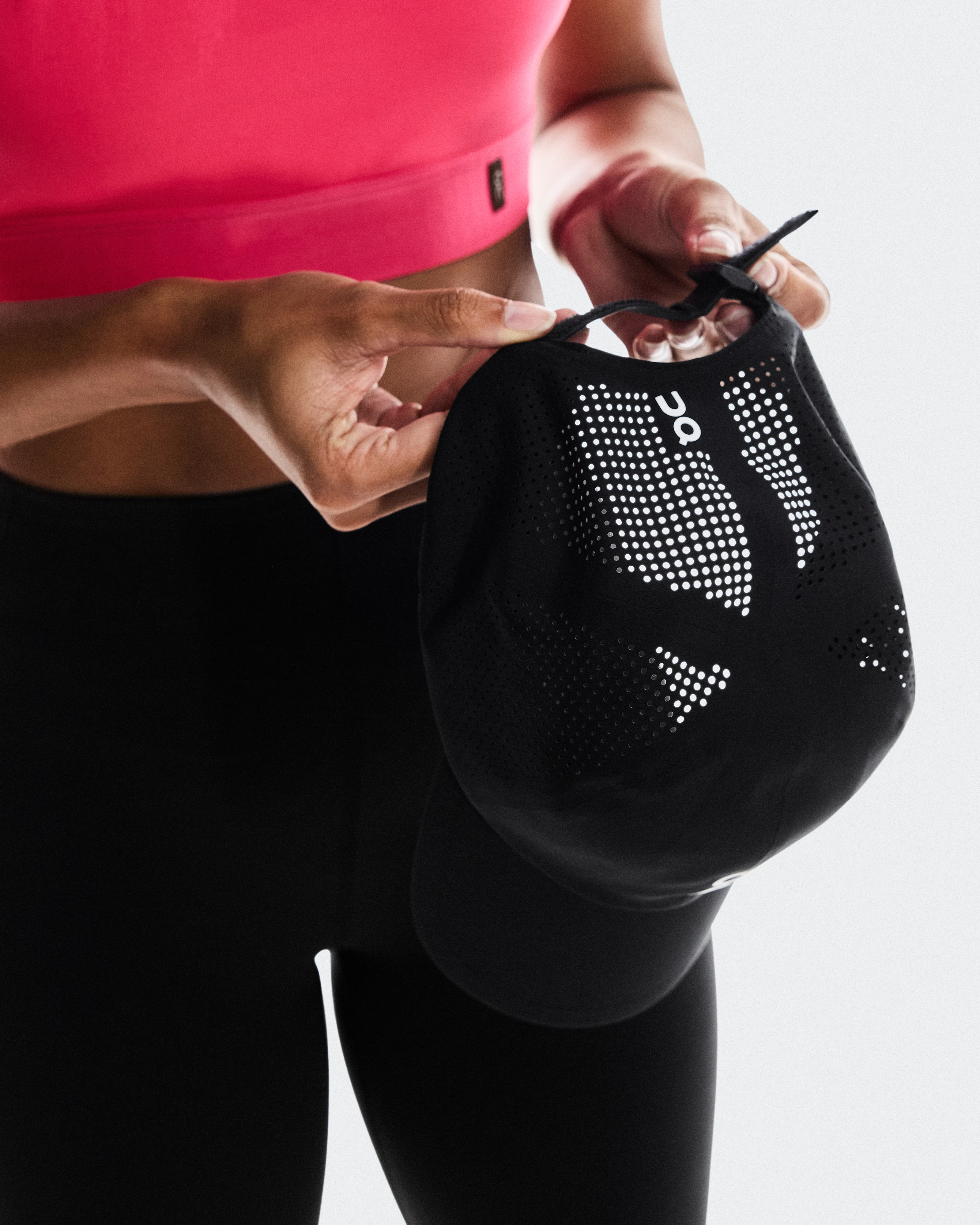 On Court Cap Black & Black Unisex Headwear