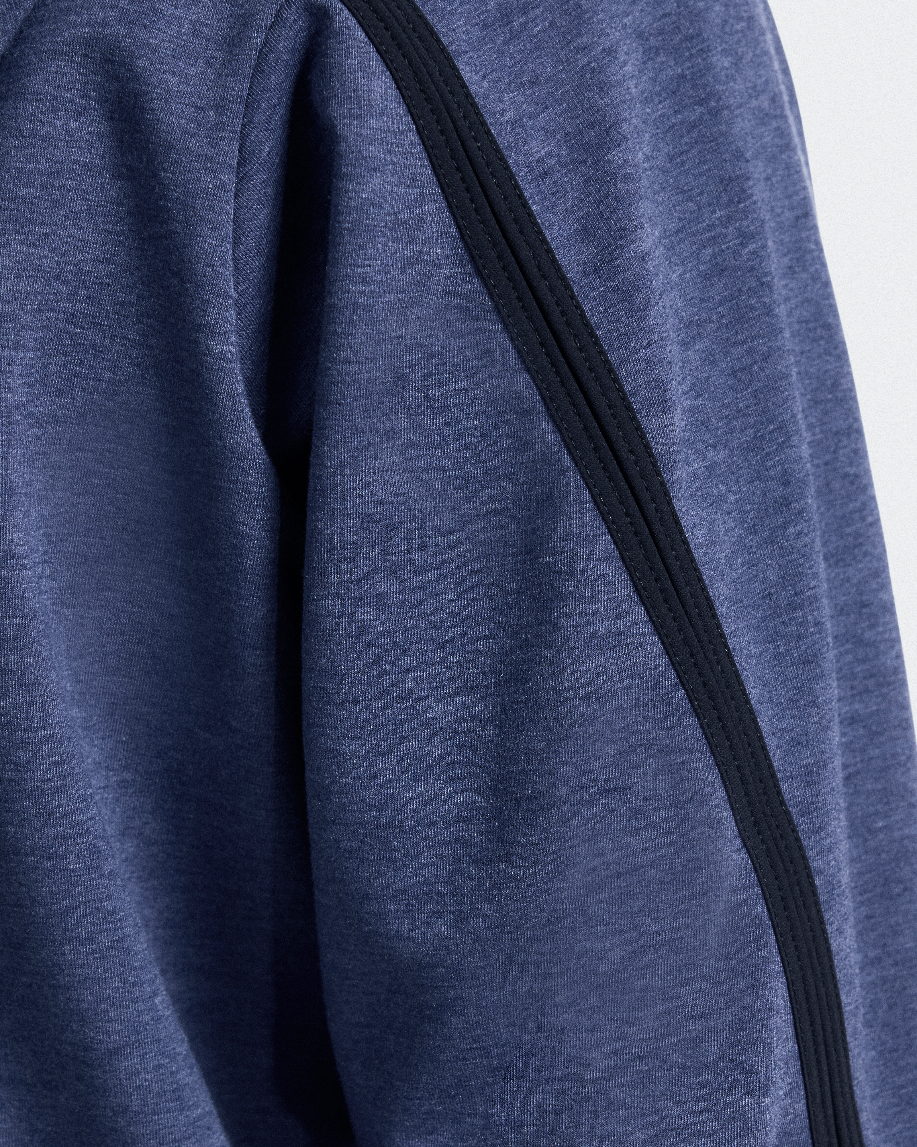 Studio HoodieWomen / Acai / L