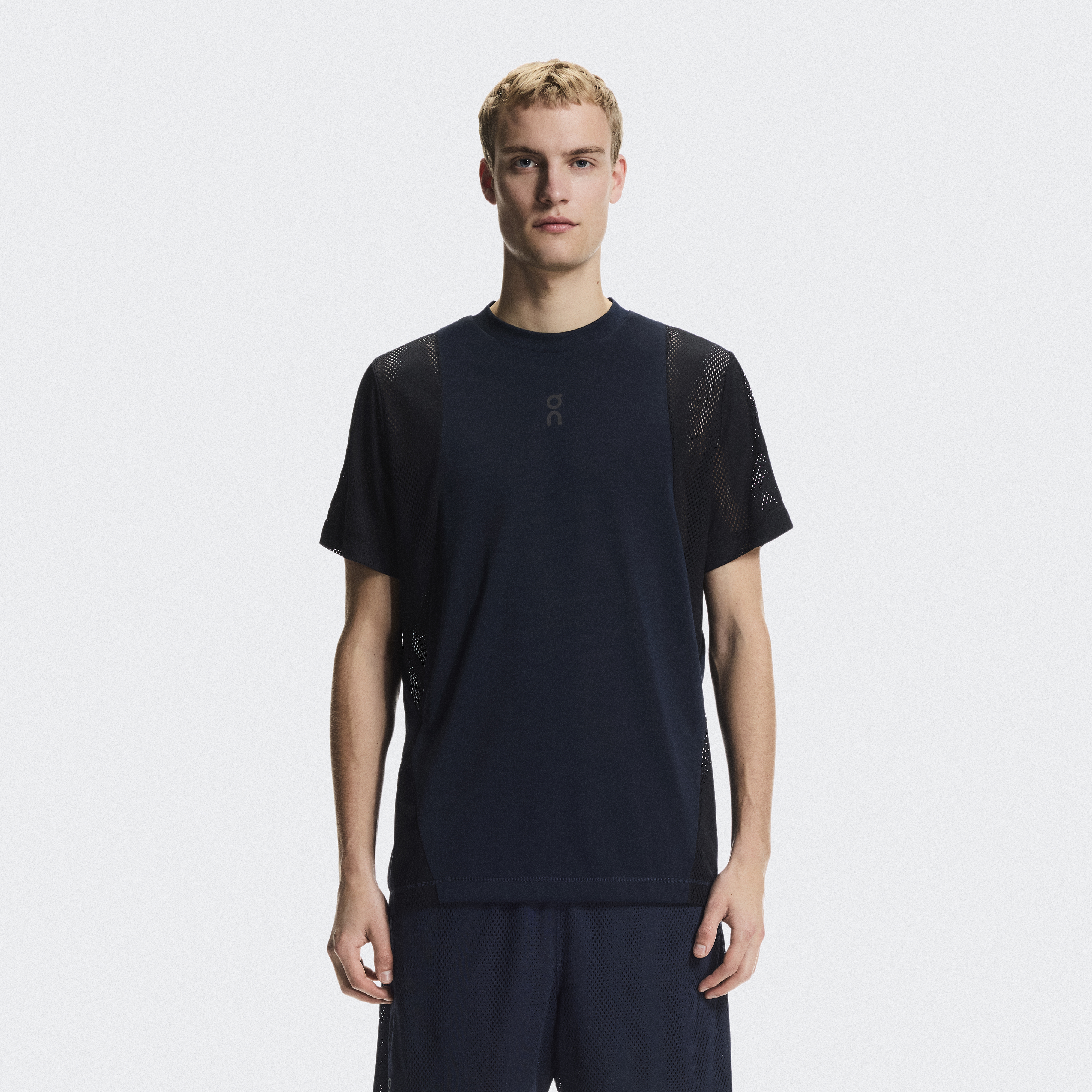 Train Volt-T Shirt in Navy