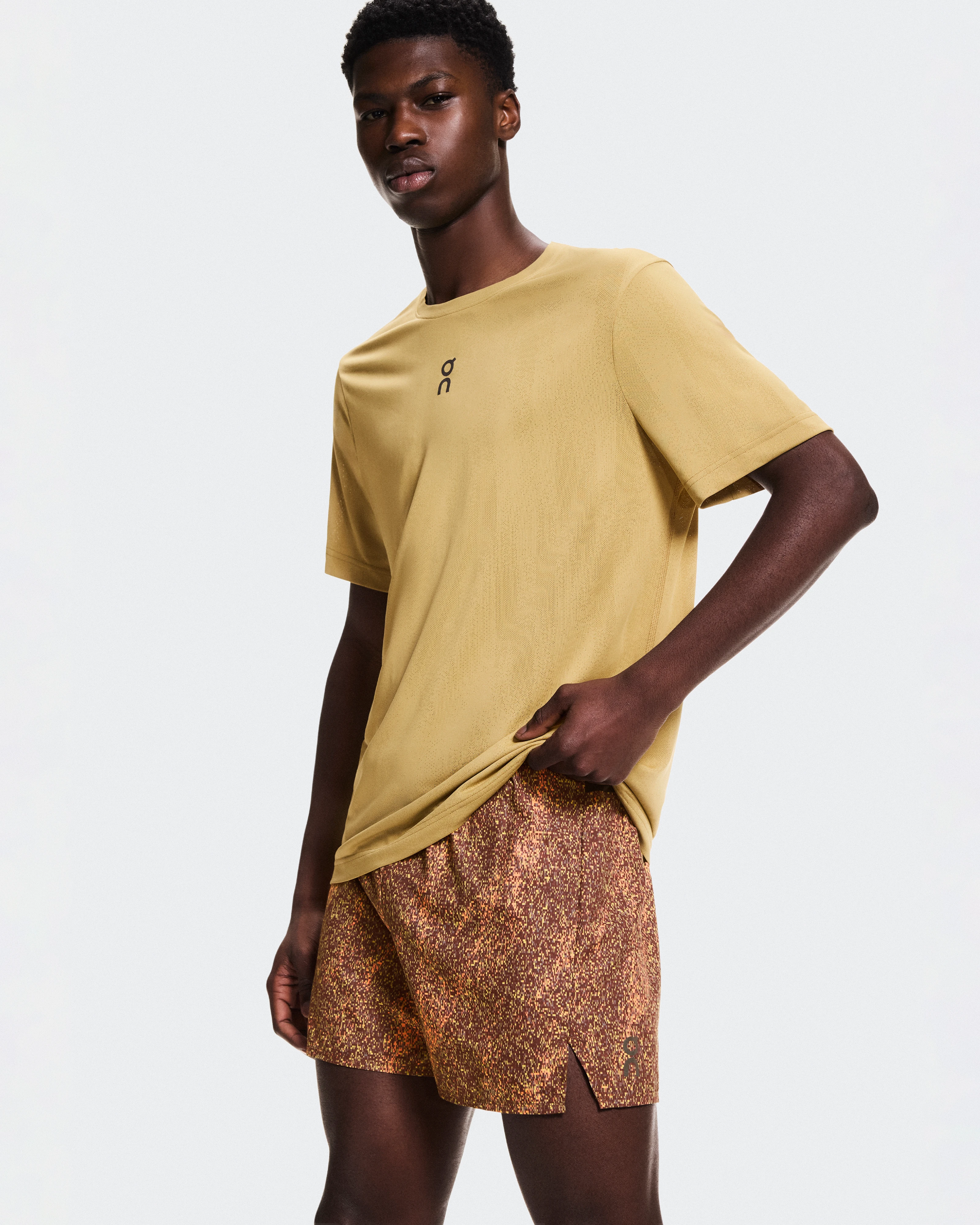 On Trail Shorts Black & Gobi Men Shorts