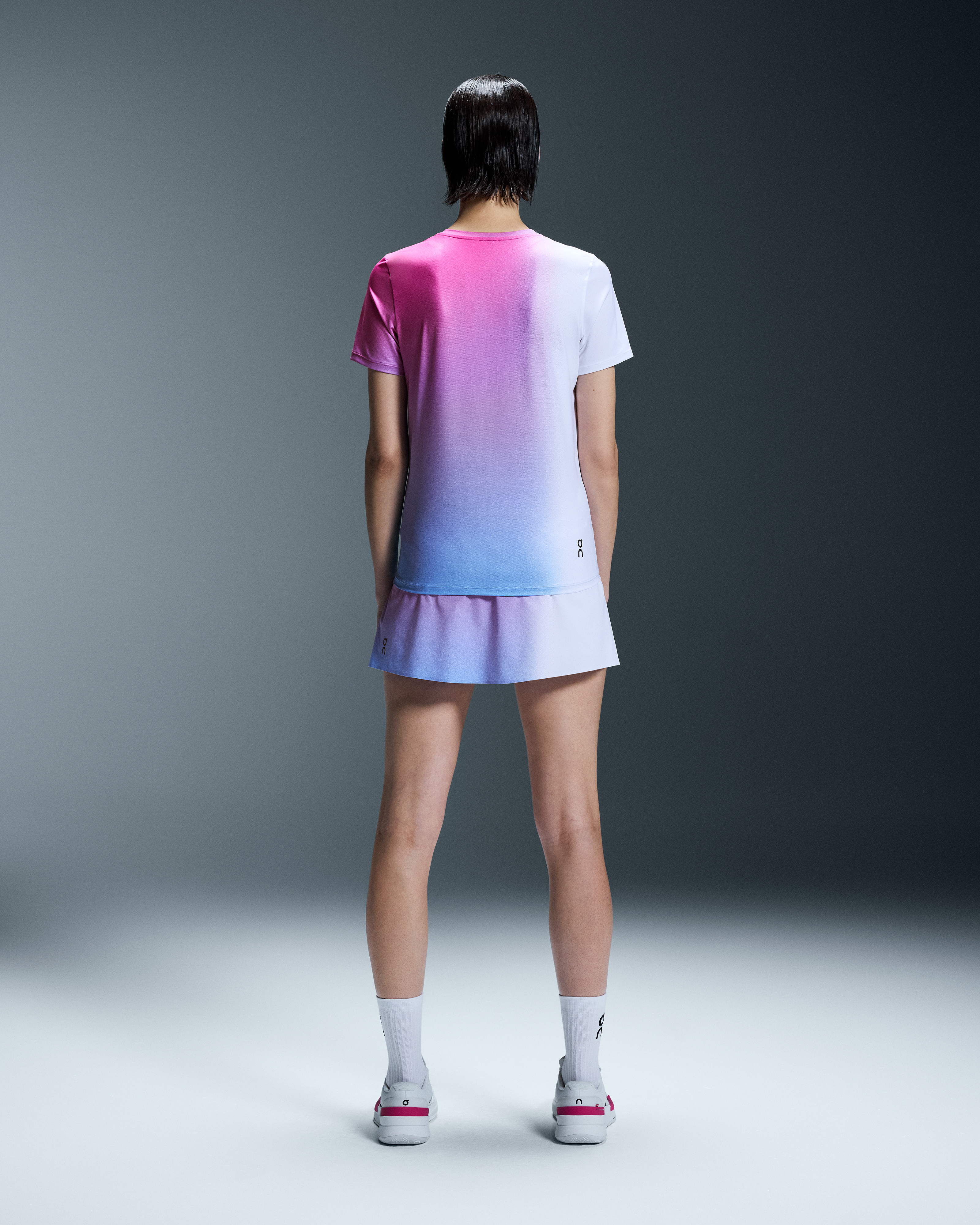 注目ブランド!Kicksers Got'em Tee White Pink Women's Court-T | White & Pink | On Netherlands