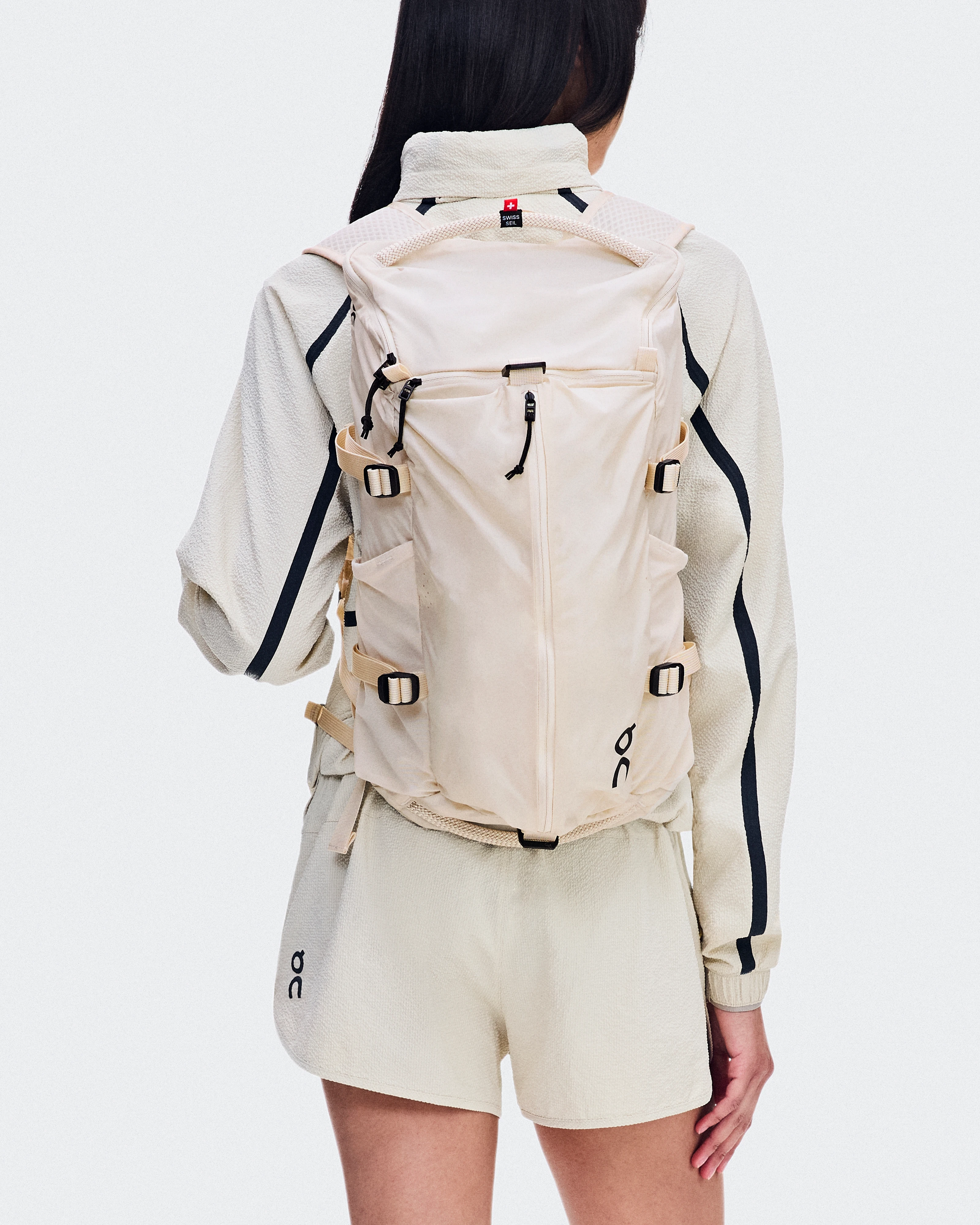 On Speed Pack 18L Lite Cream Unisex Bags