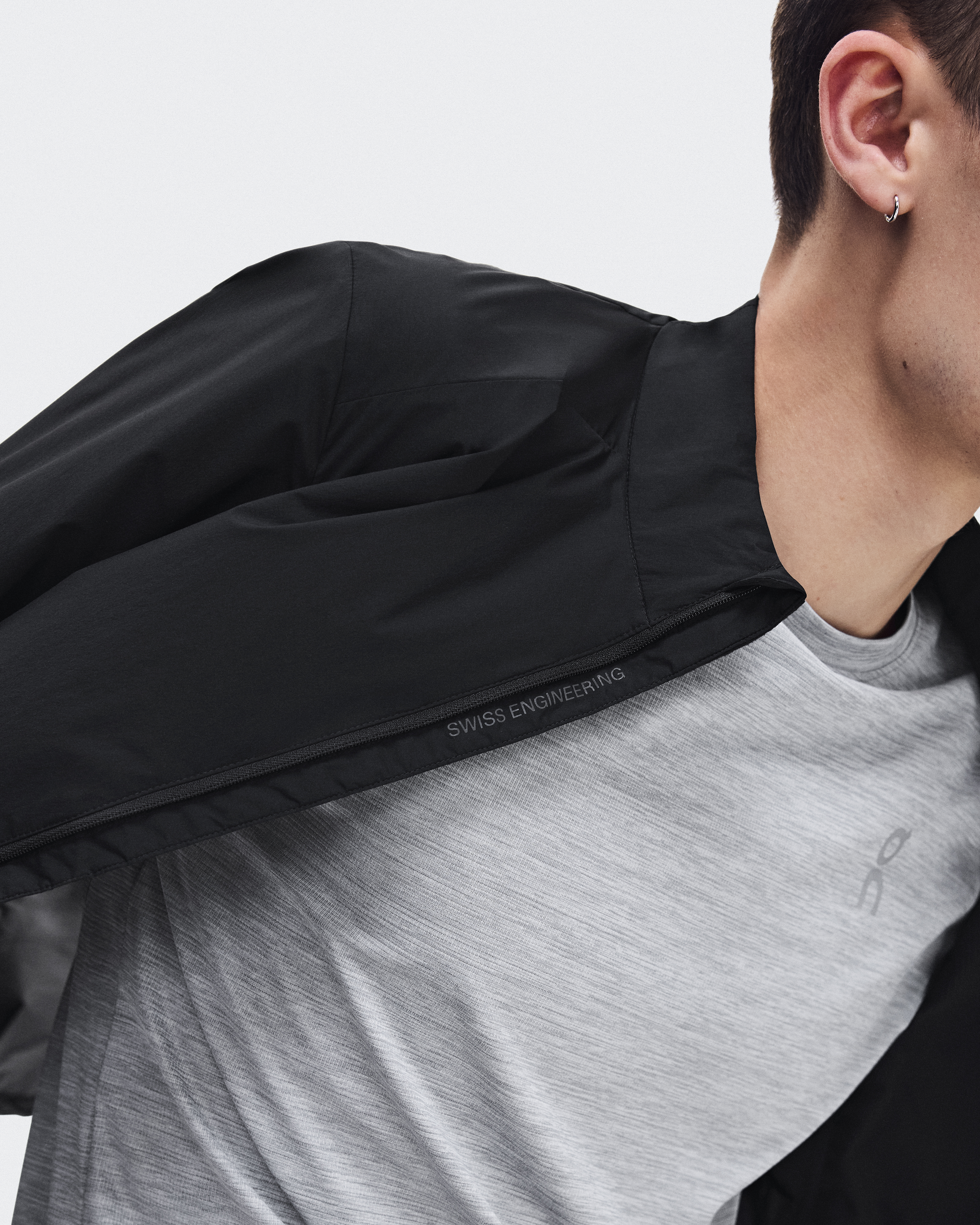 Men's Weather Jacket | Black | On Taiwan Region
