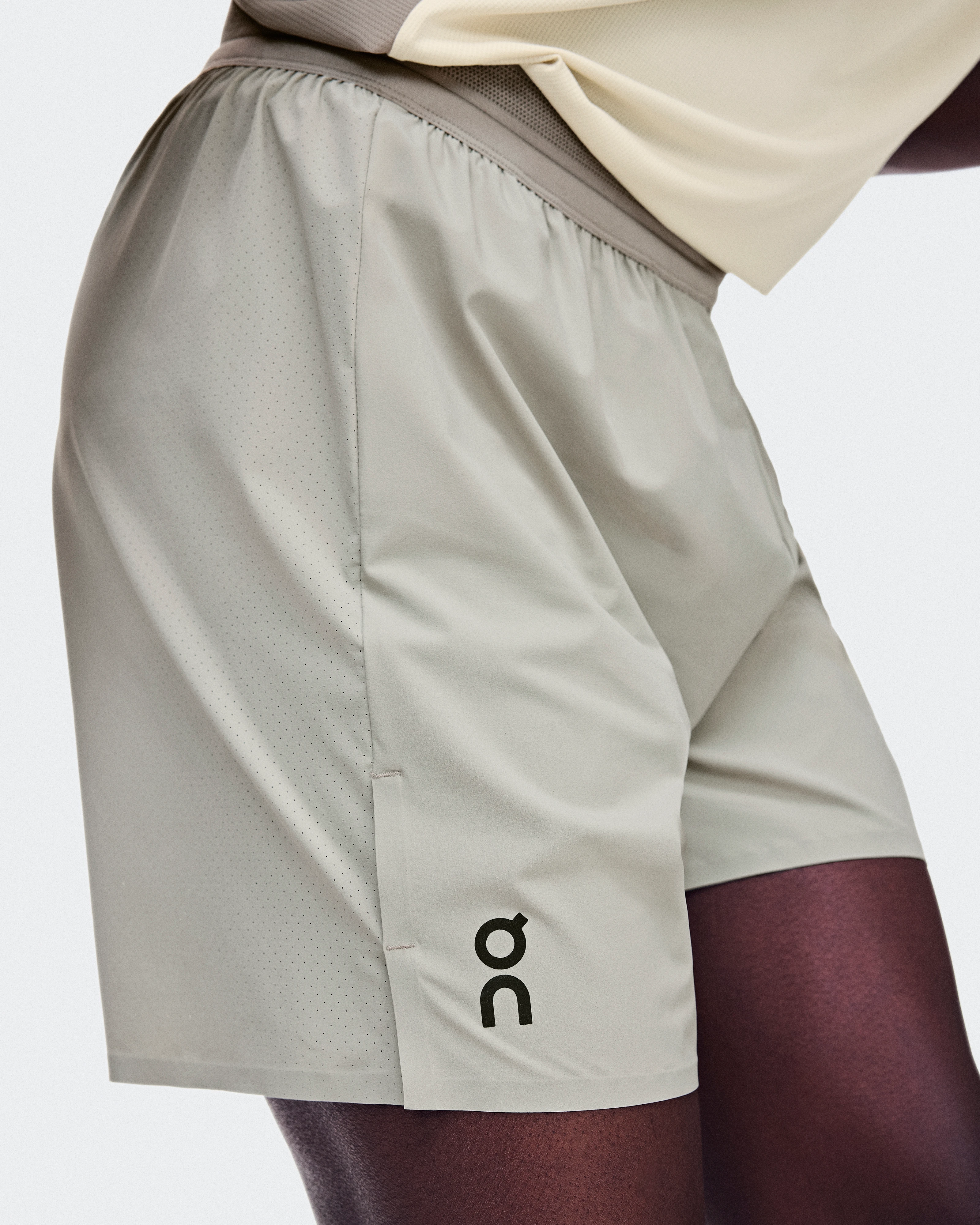 On 7" Performance Shorts Brume Men Shorts