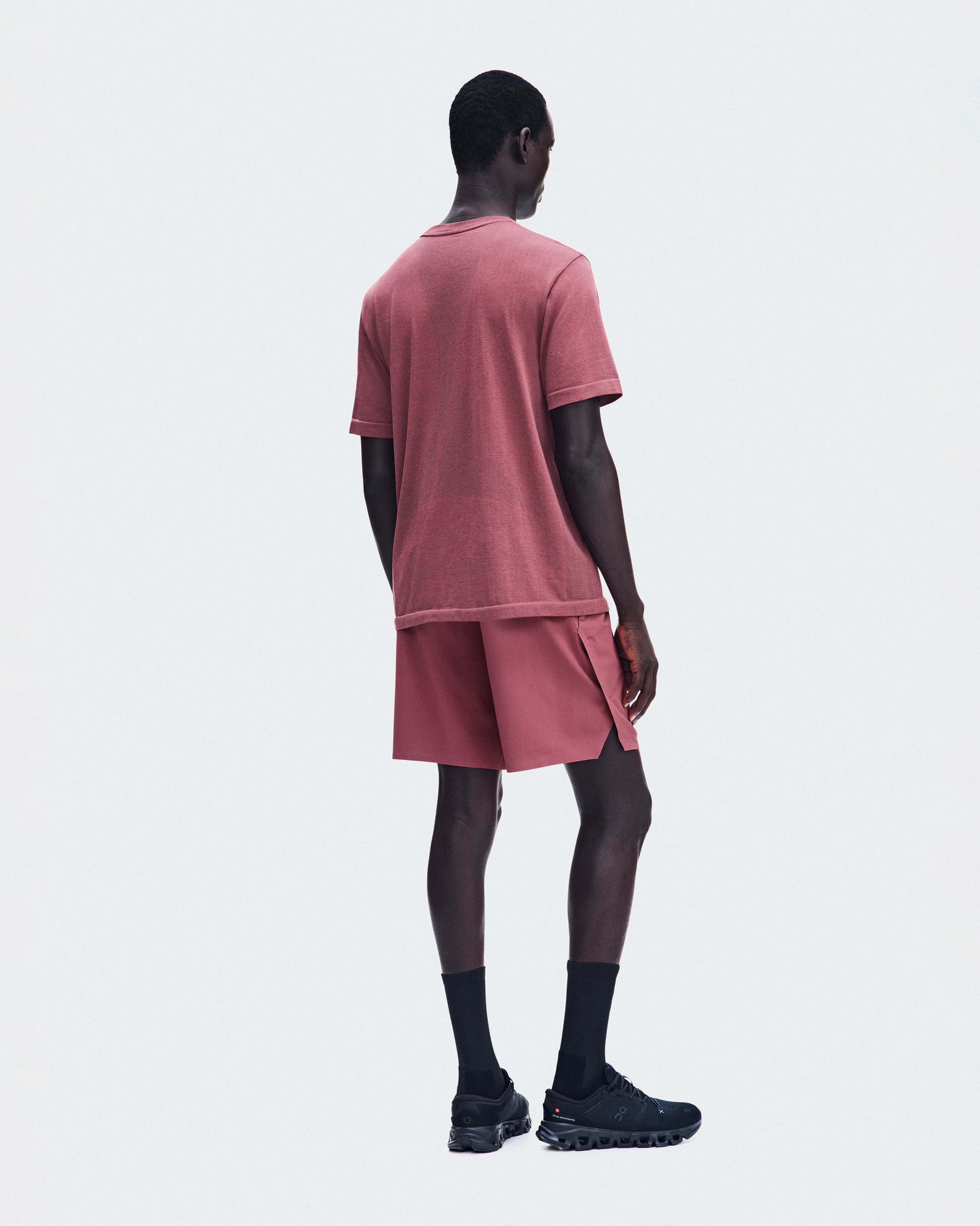 On Train Shorts 7" Barberry Men Shorts