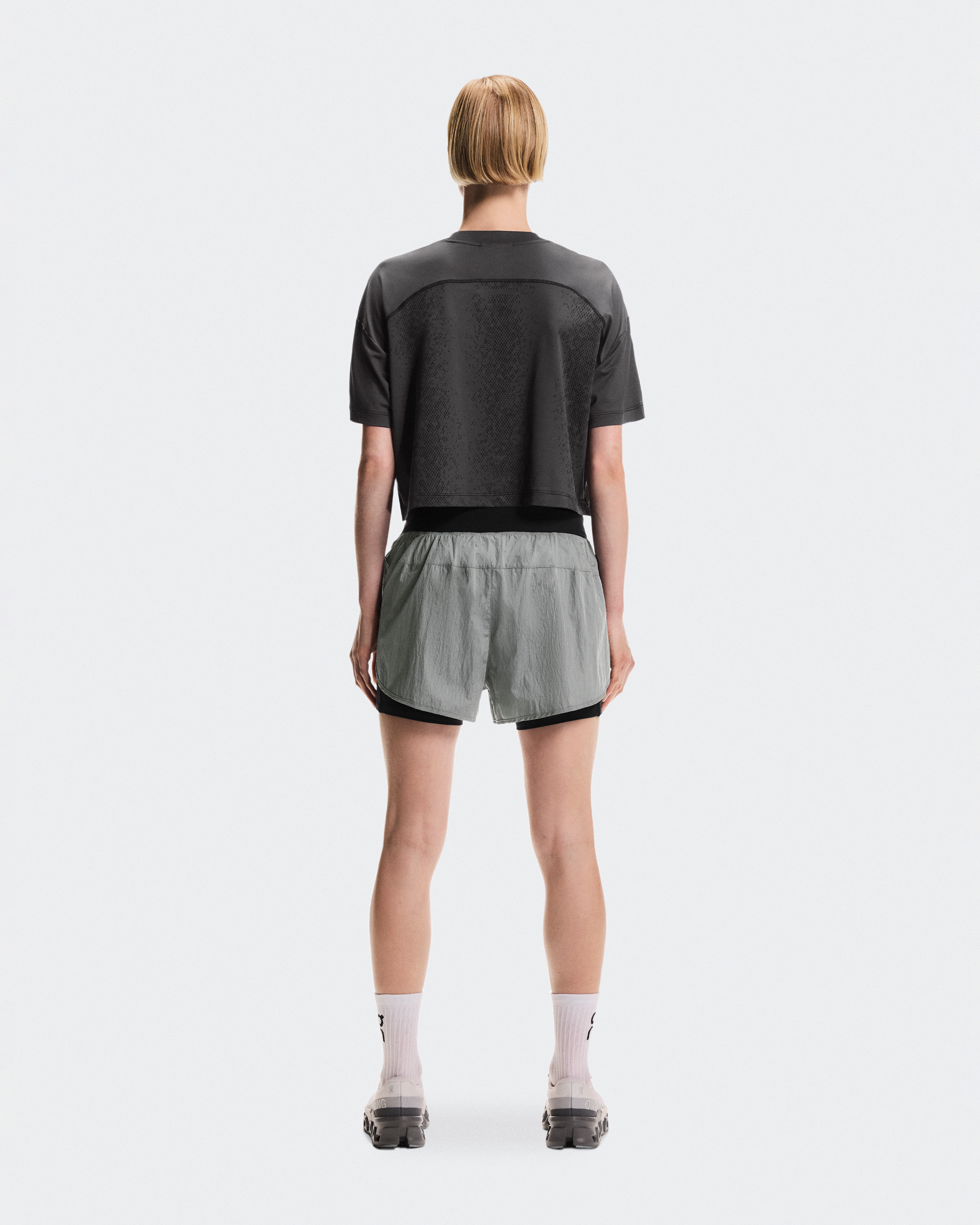 Performance Volt ShortsWomen / Glacier / L