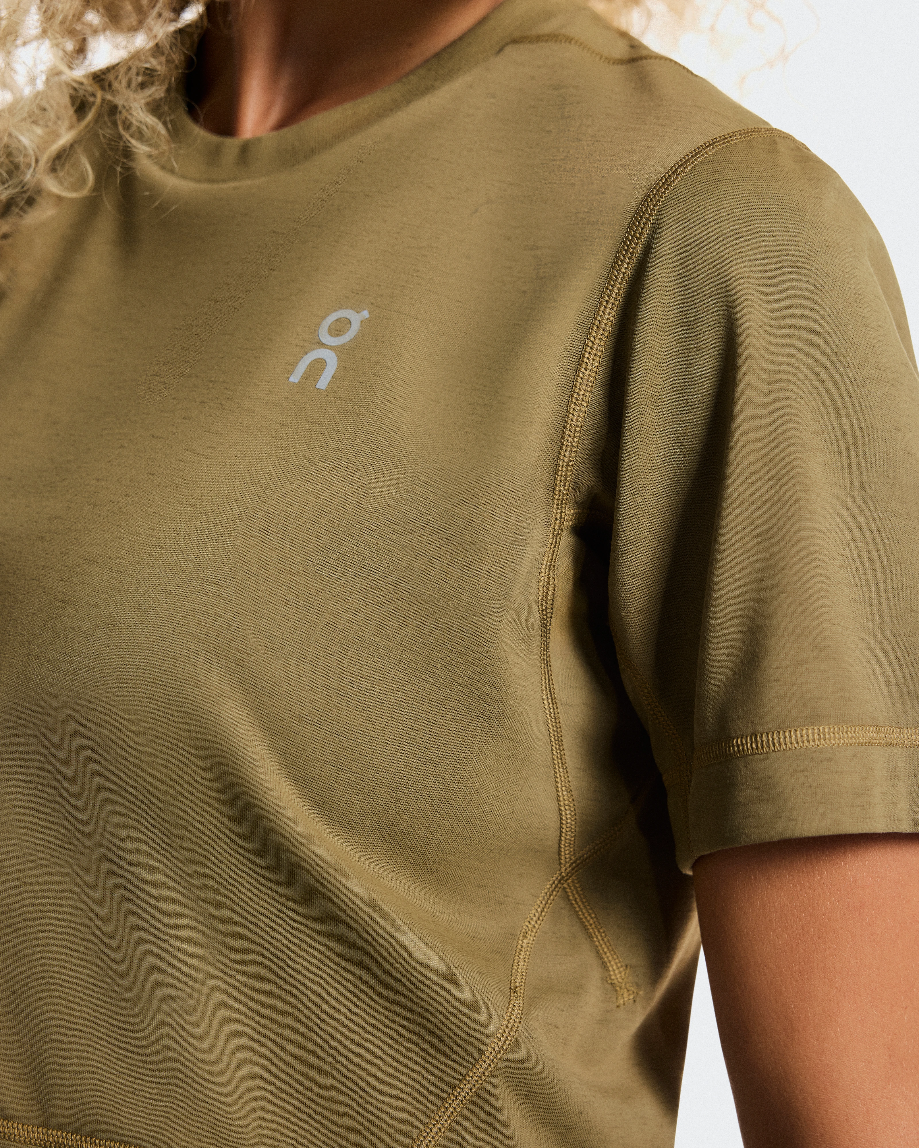 On Train-T Crop Nutmeg Women Tops and t-shirts