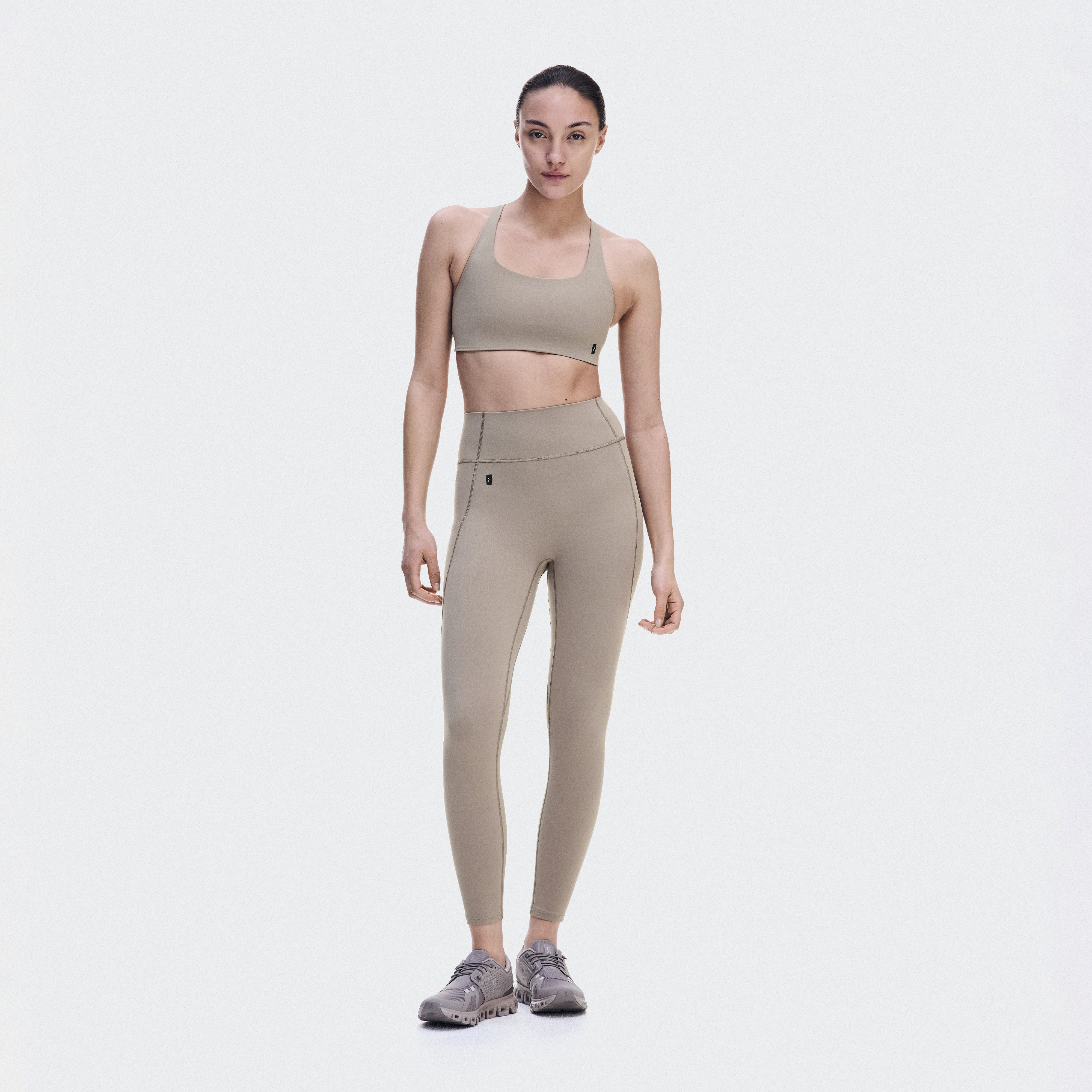 Studio Leggings 7/8 Mid-Length Tights in Clay