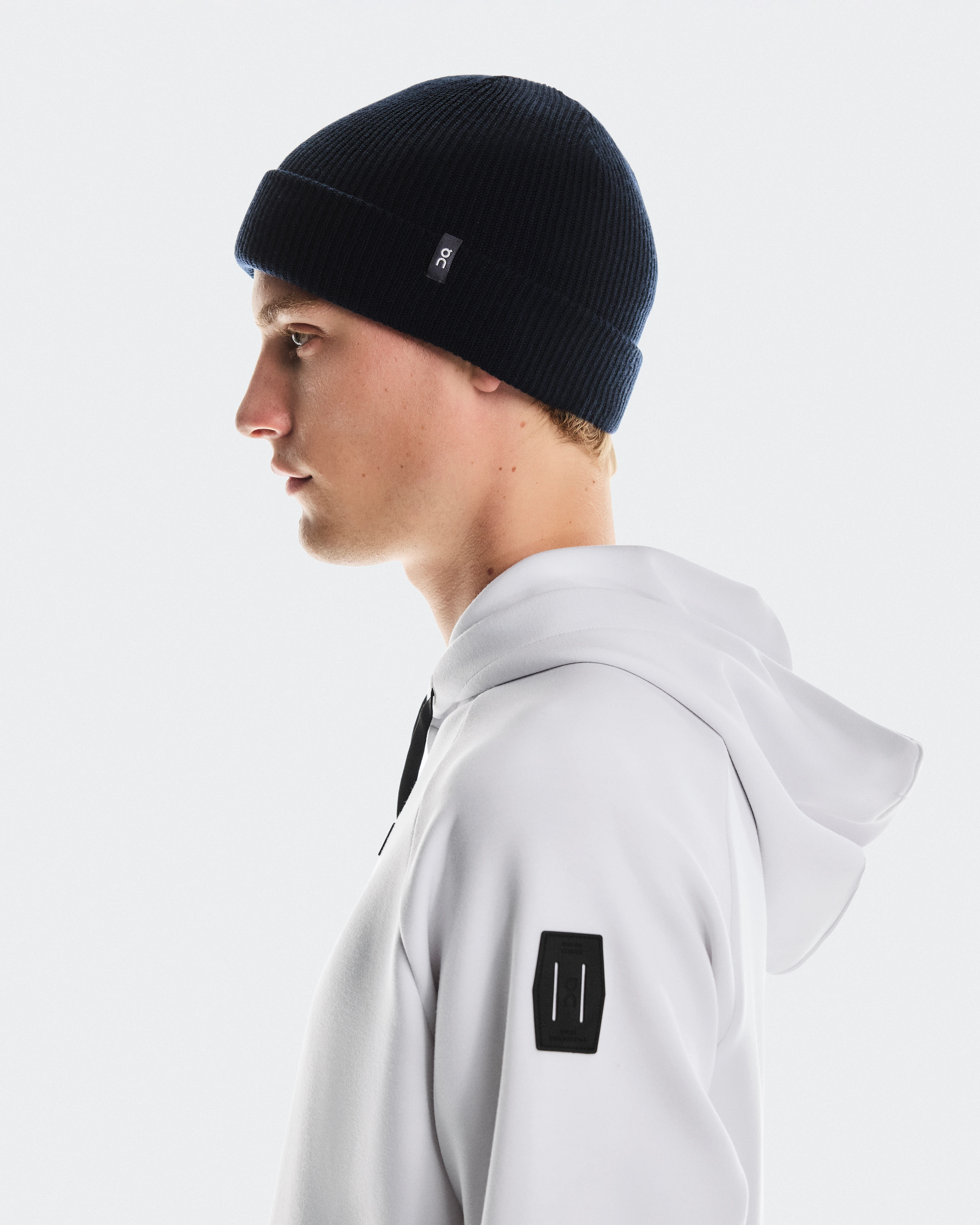 On Merino Beanie Midnight Unisex Headwear