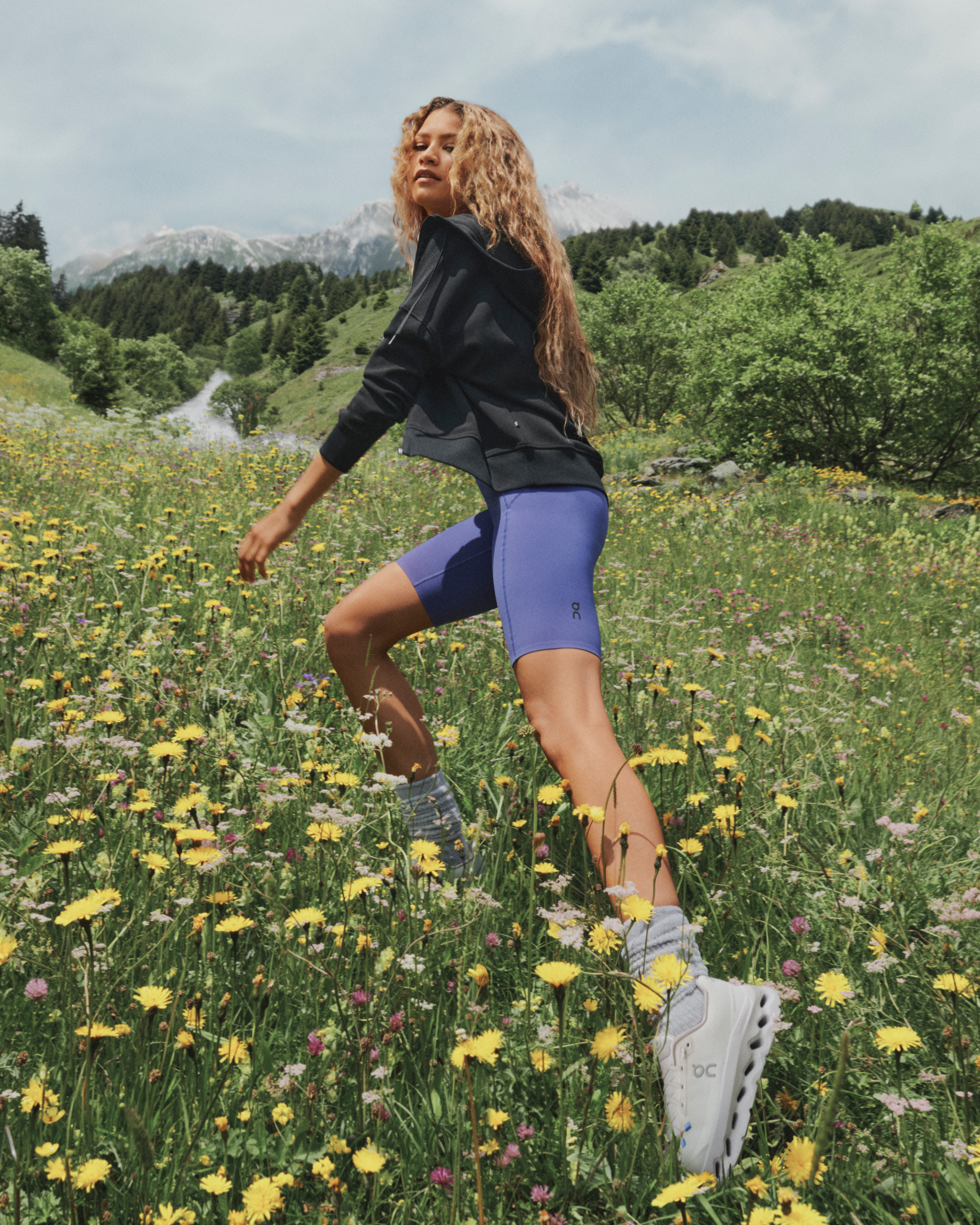 On Zipped Hoodie Black Women Hoodies and sweatshirts