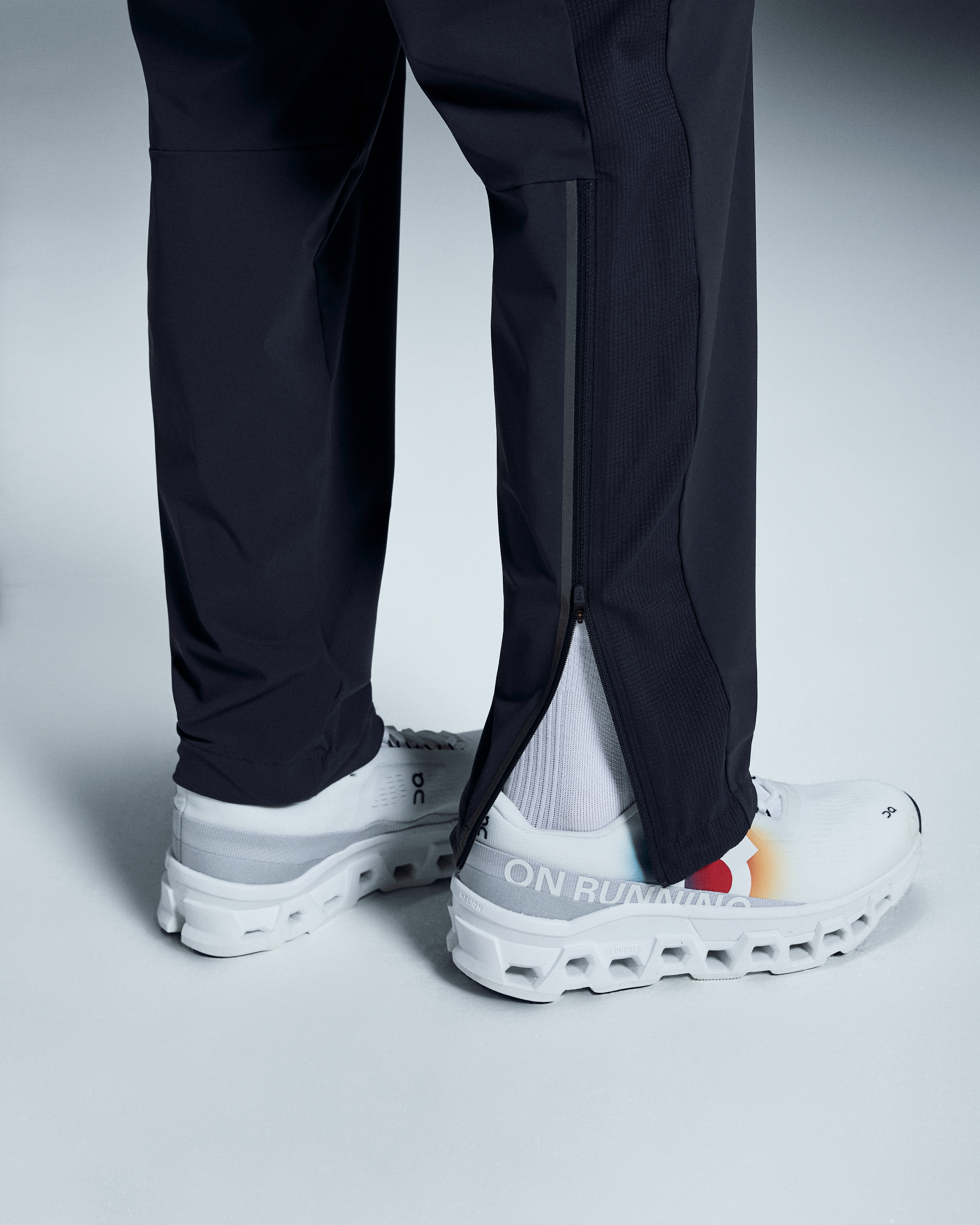 On Swiss Olympic Track Pants Ink Women Pants