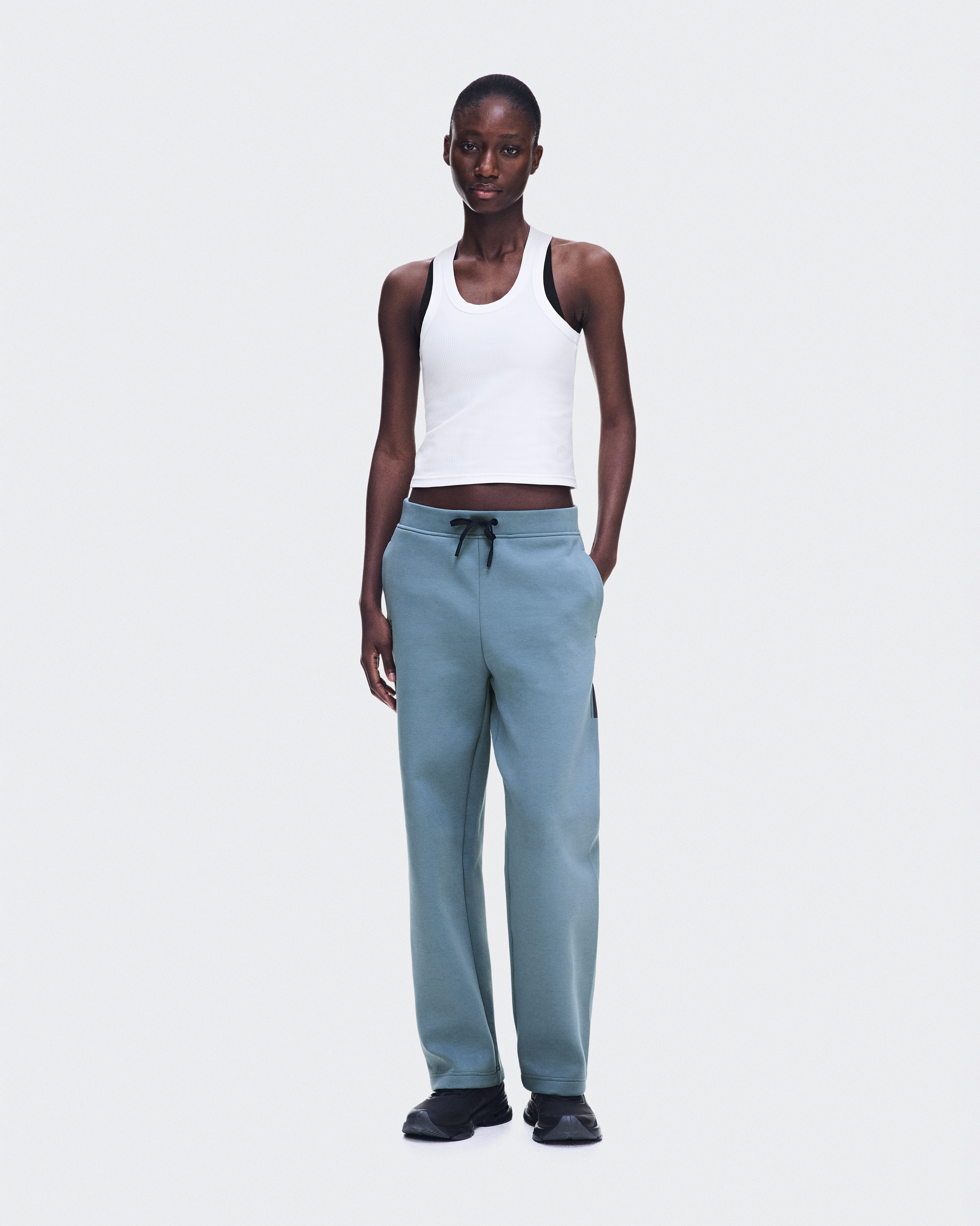 Focus Tech Sweatpants in Agave