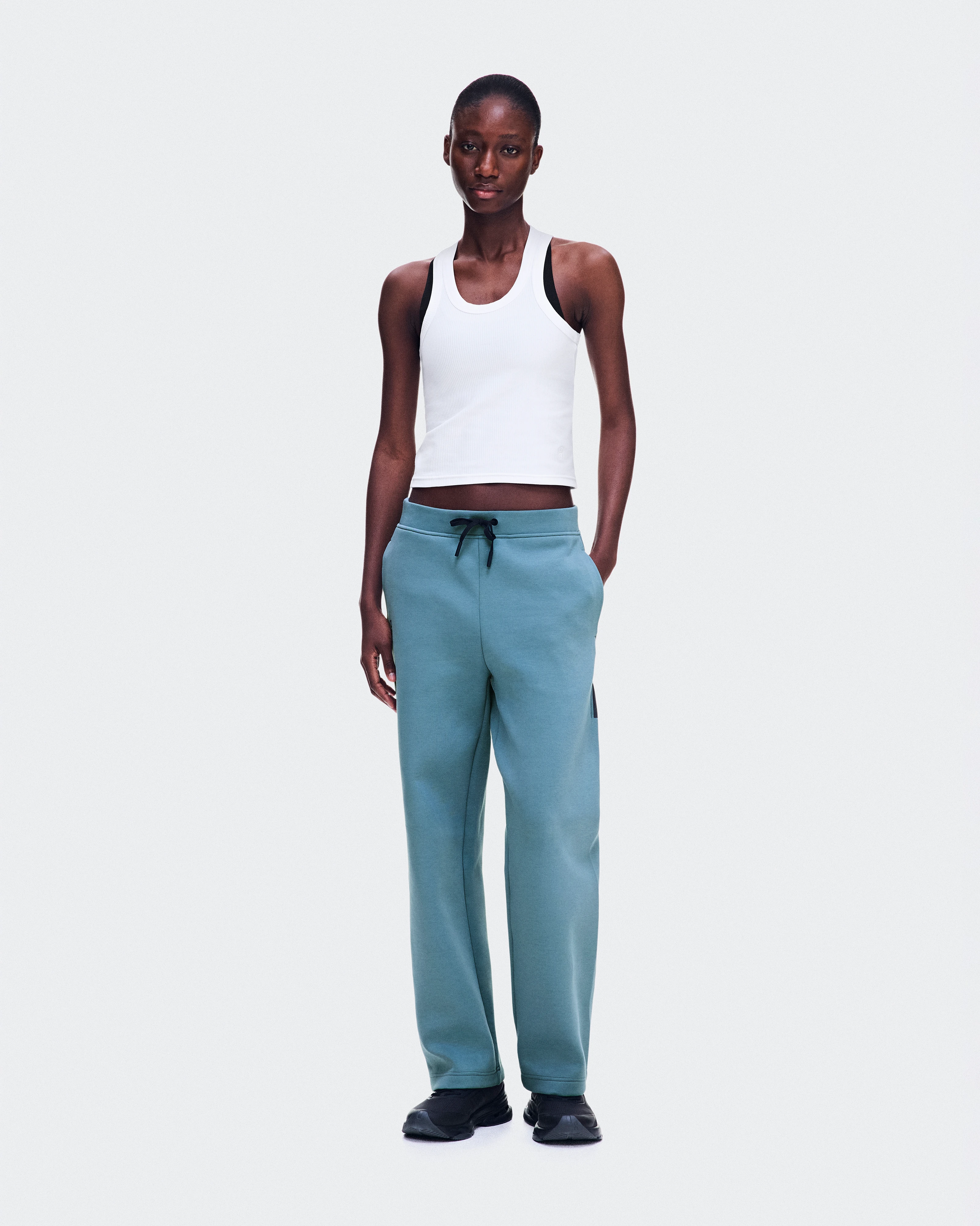 On Focus Tech Sweatpants Agave Women Pants