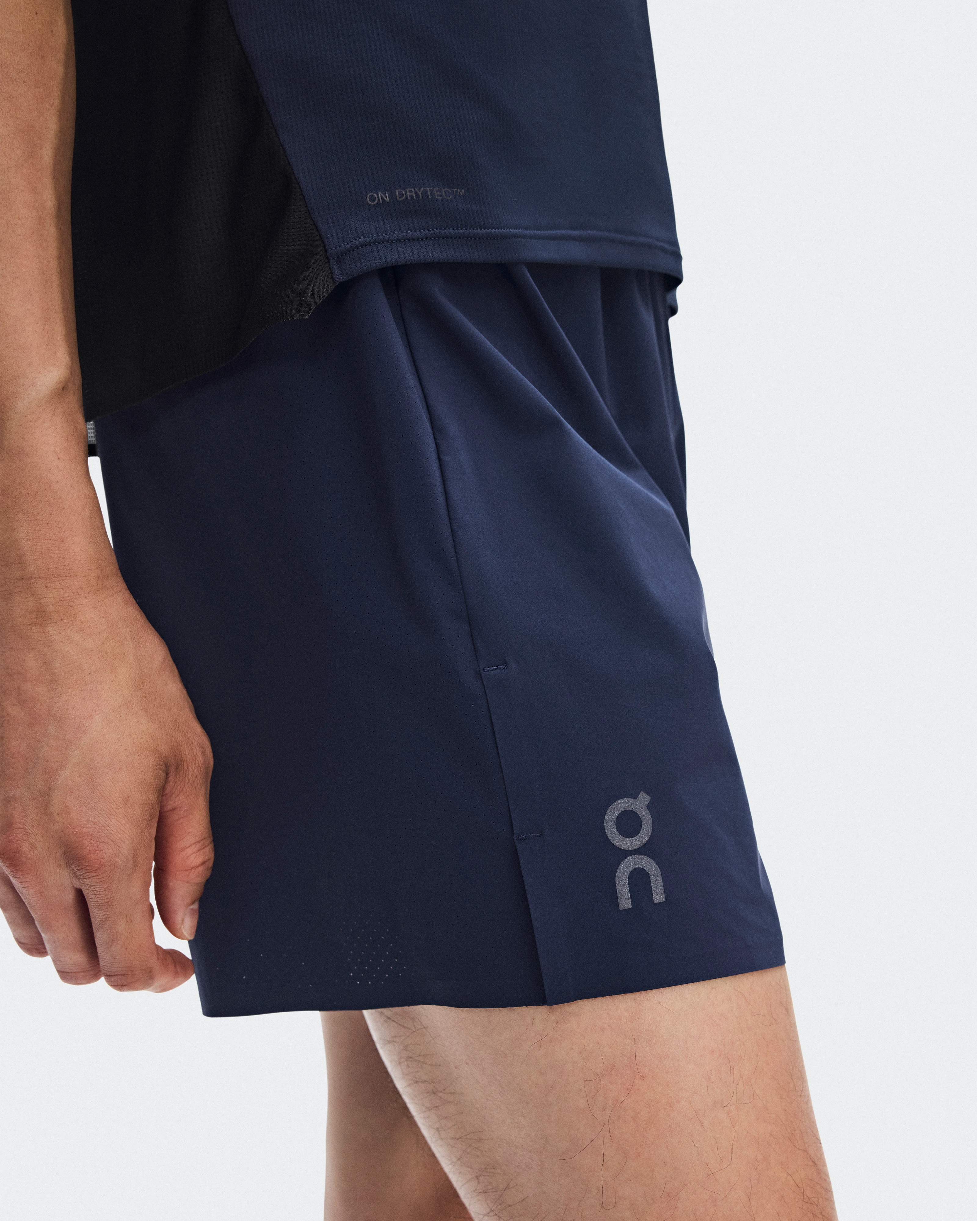 On 5" Performance Shorts Midnight 남성 쇼츠