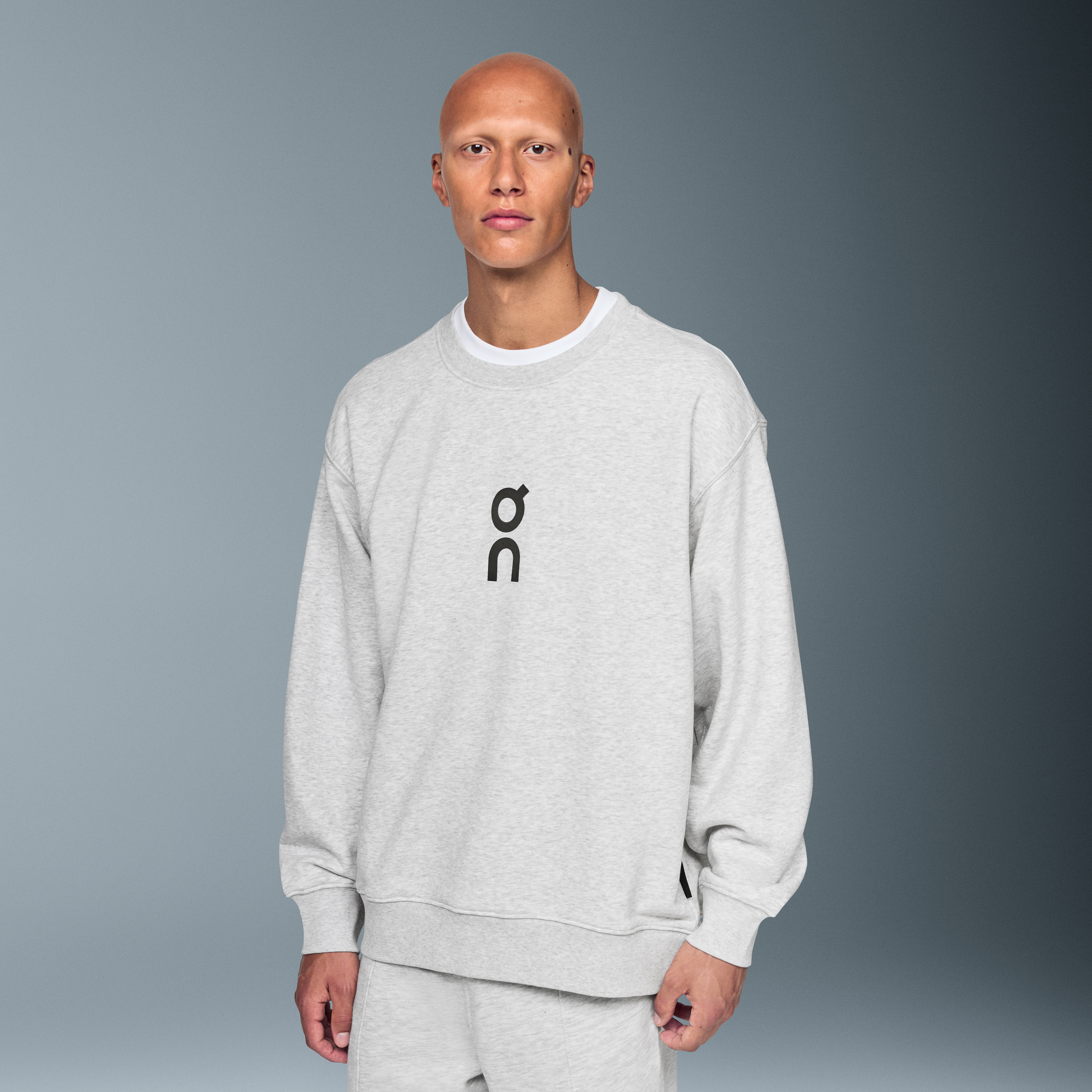 Club Crew Sweater in Crater