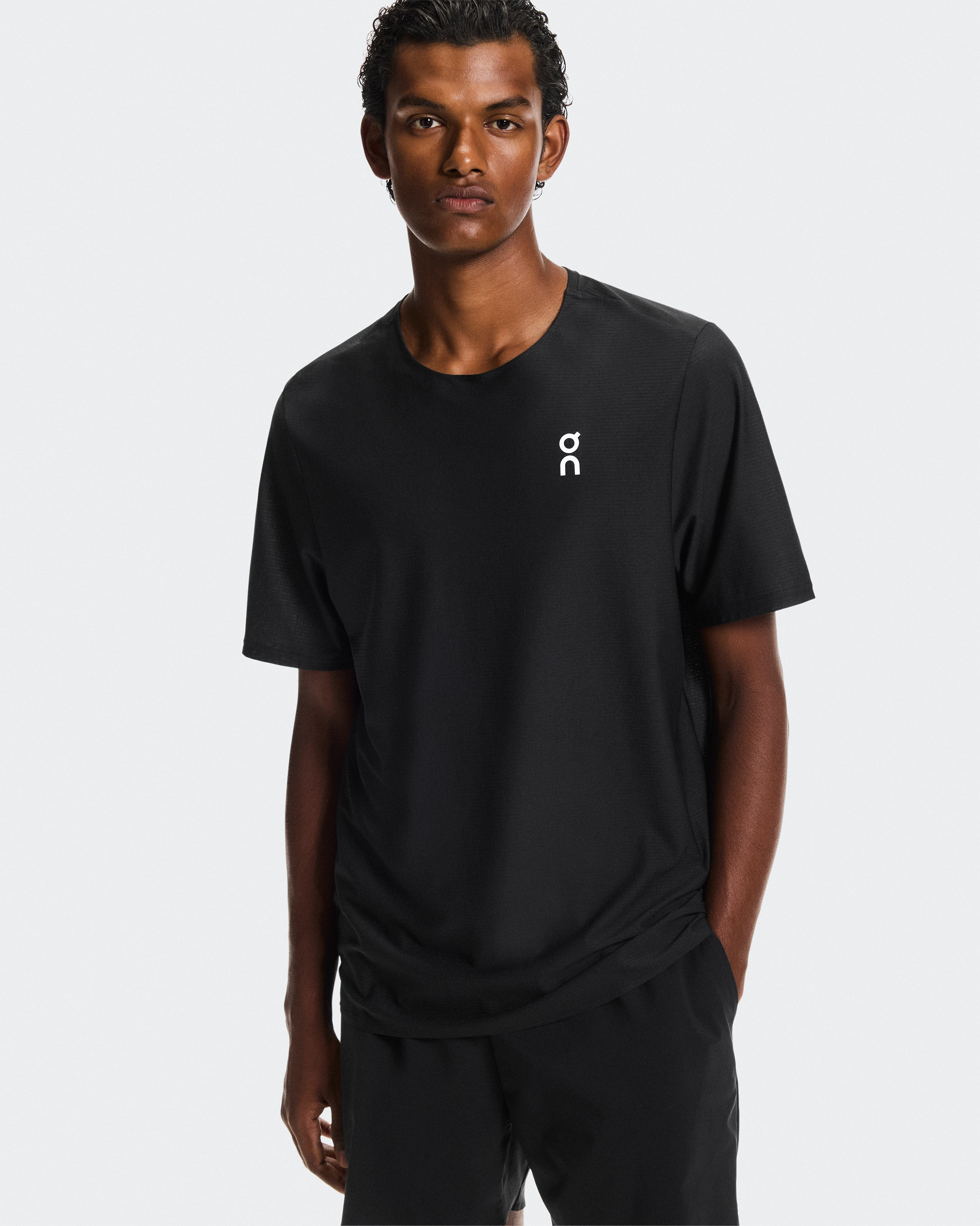 On Court-T Black Men Tops and t-shirts
