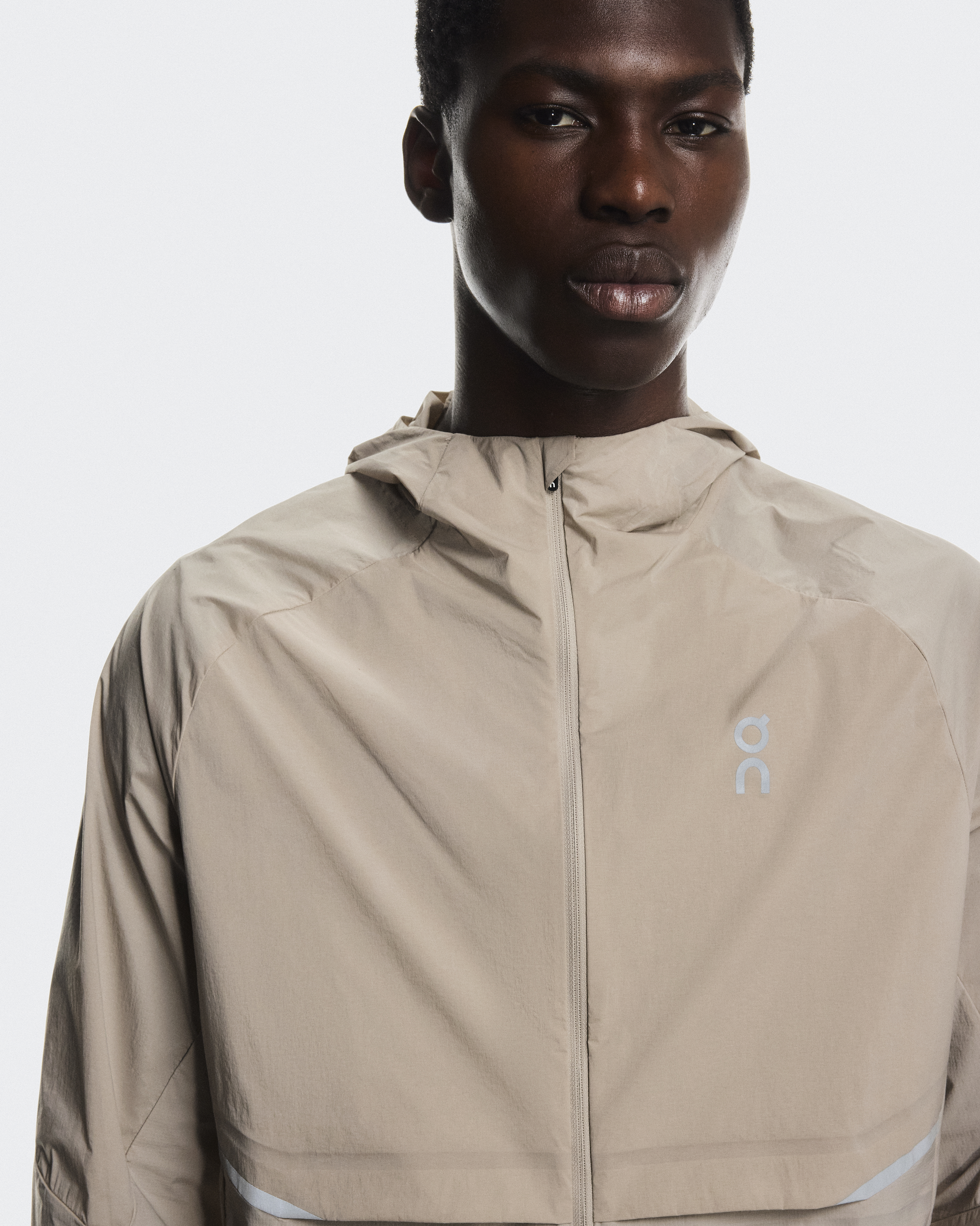 ウォーキング・ランニングウェア on Core Jacket メンズ Core Jacket | グリーン & グレー | On 日本