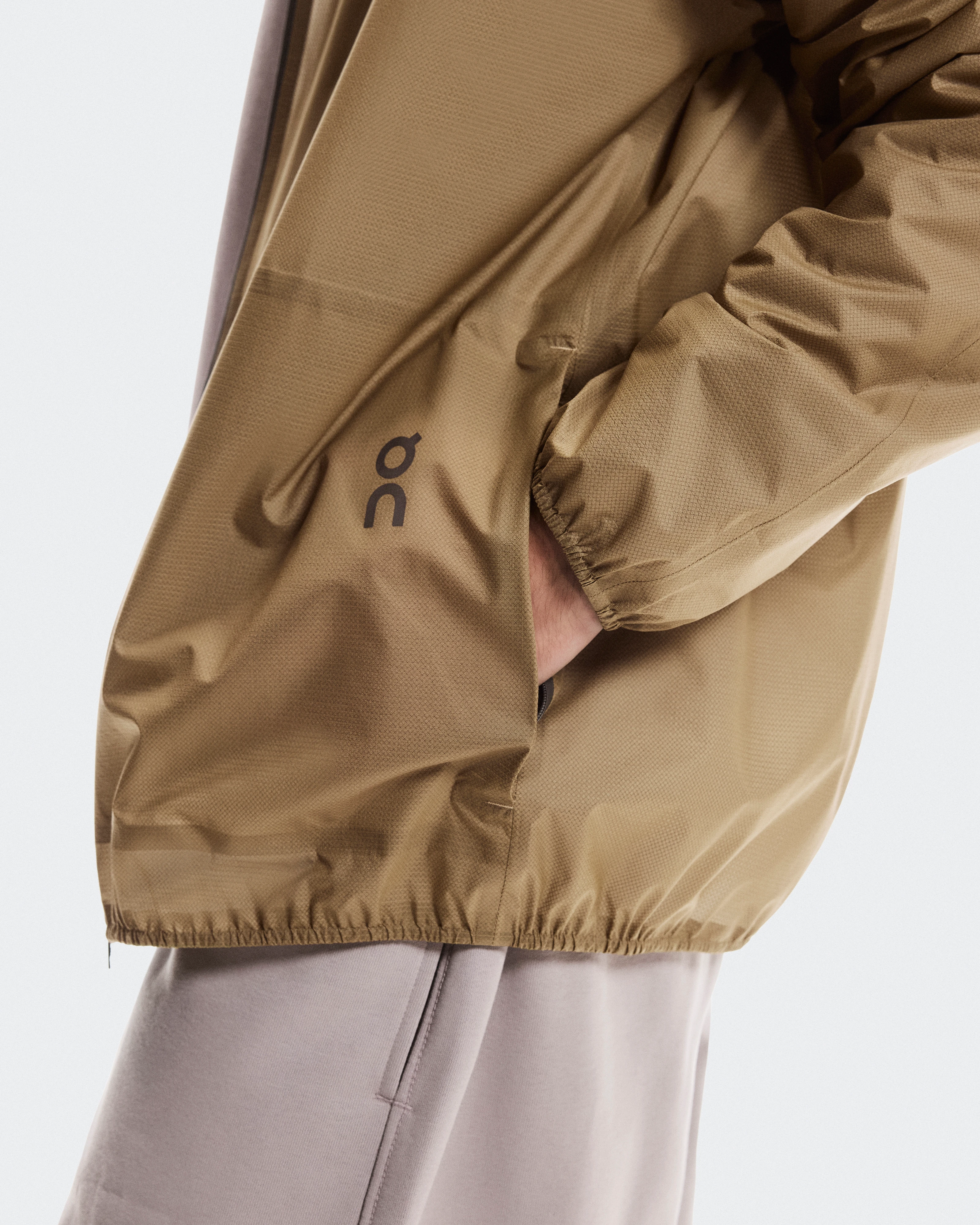 On Explore Lightweight Waterproof Jacket Chai メンズ ジャケット