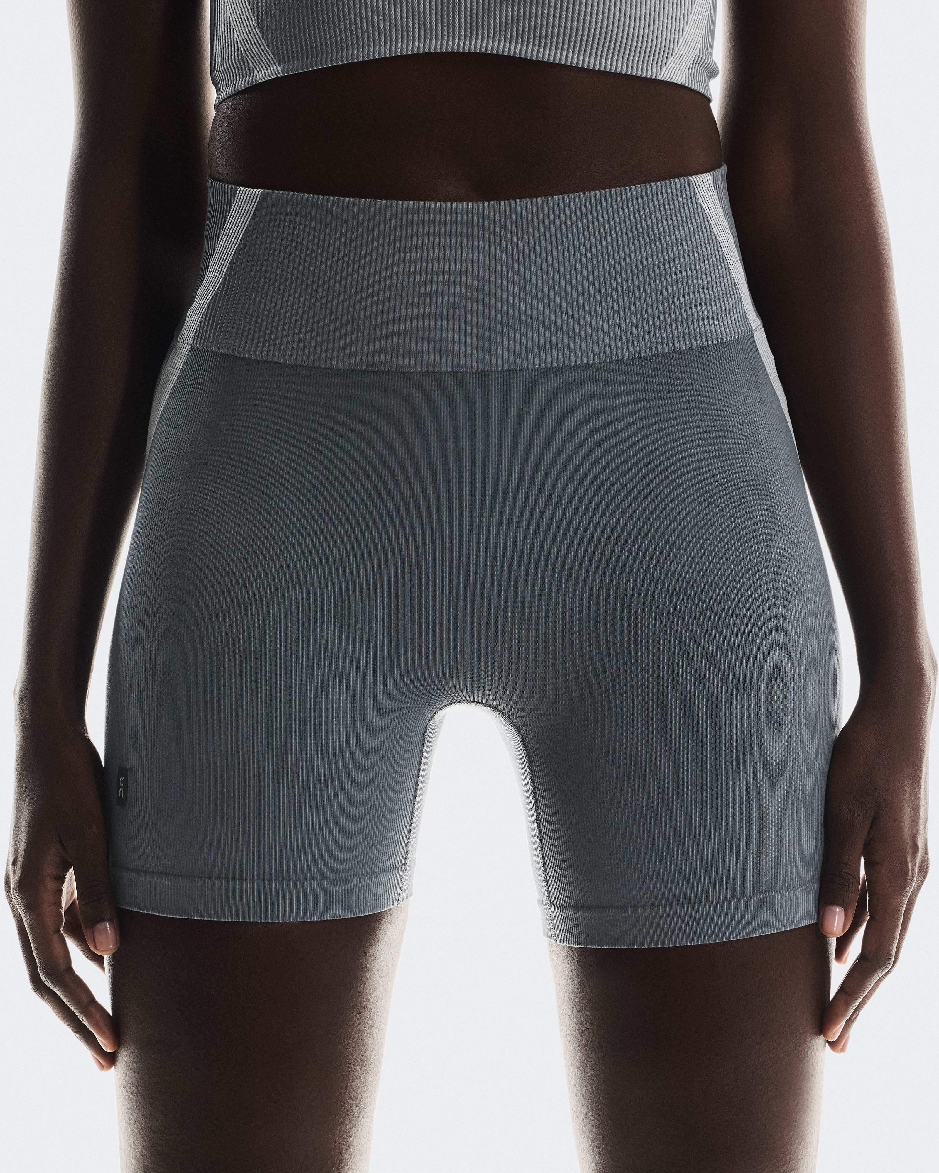 Studio Knit ShortsWomen / Rock | Glacier / L