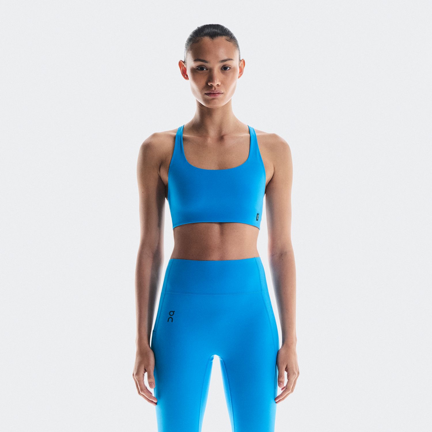 Functional Apparels Travel Gear: Active apparel and accessories. Train anywhere | On United ...