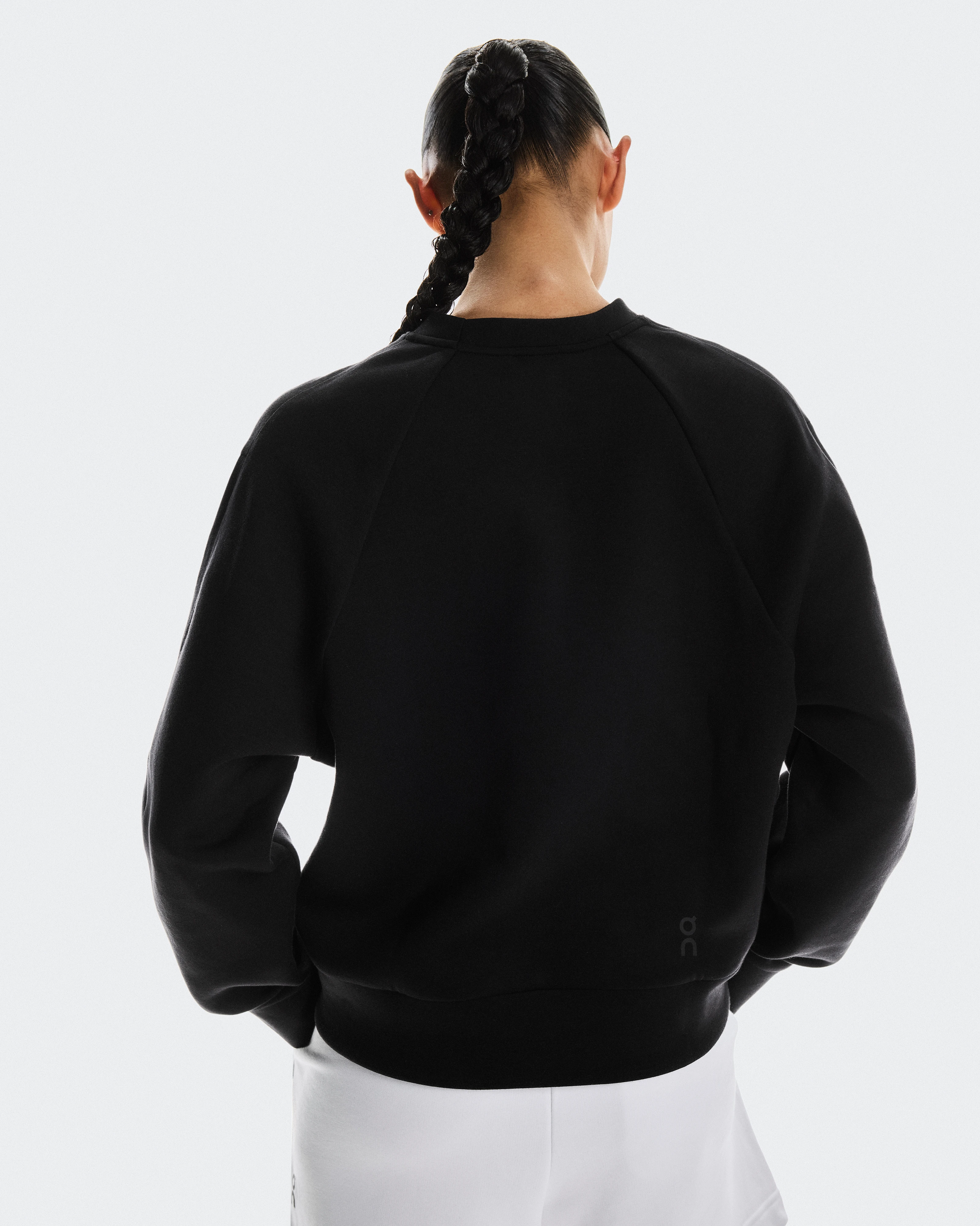 On Focus Tech Crew Black Women Hoodies and sweatshirts