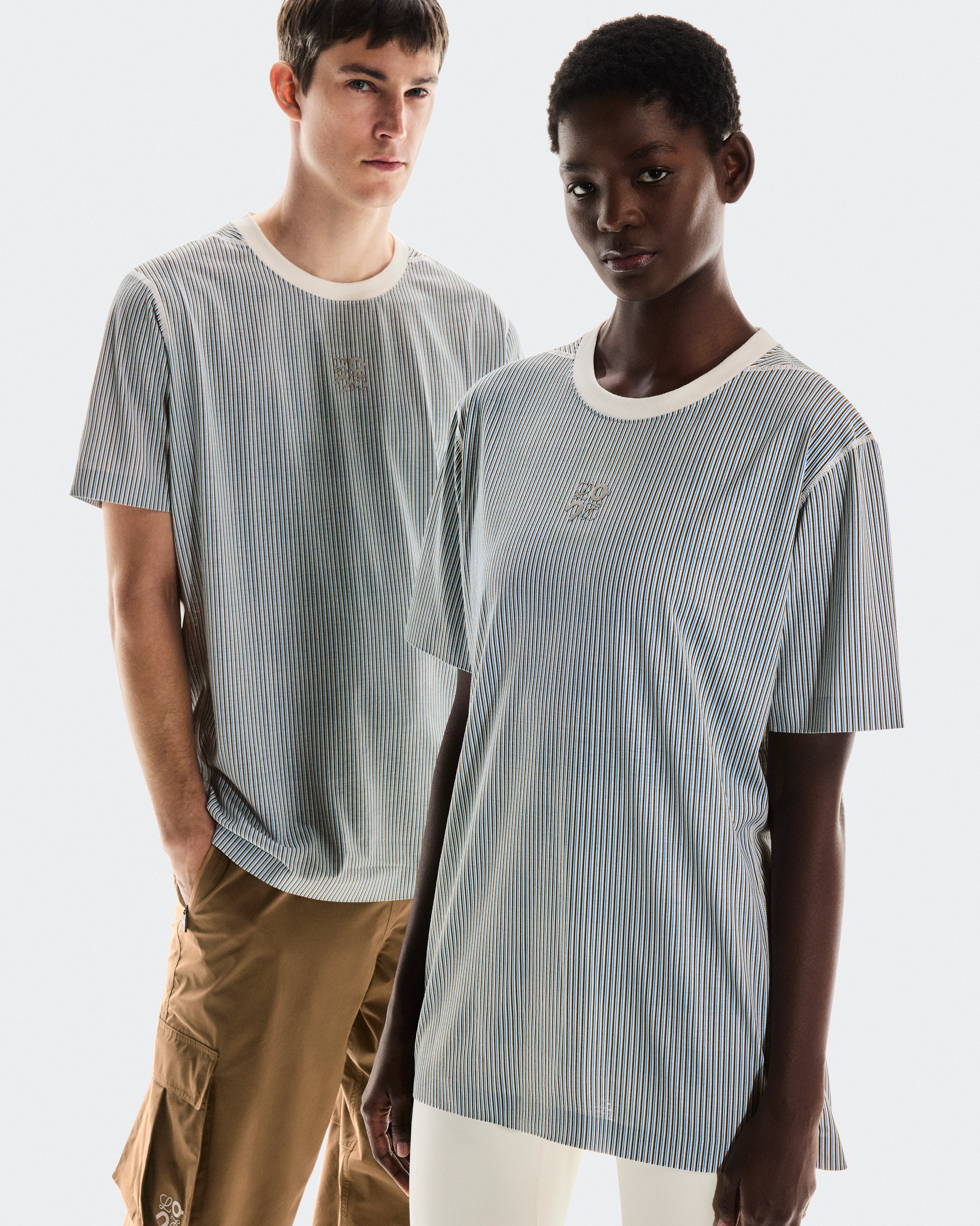 On Active T-Shirt LOEWE Beige & Blue Unisex Tops and t-shirts