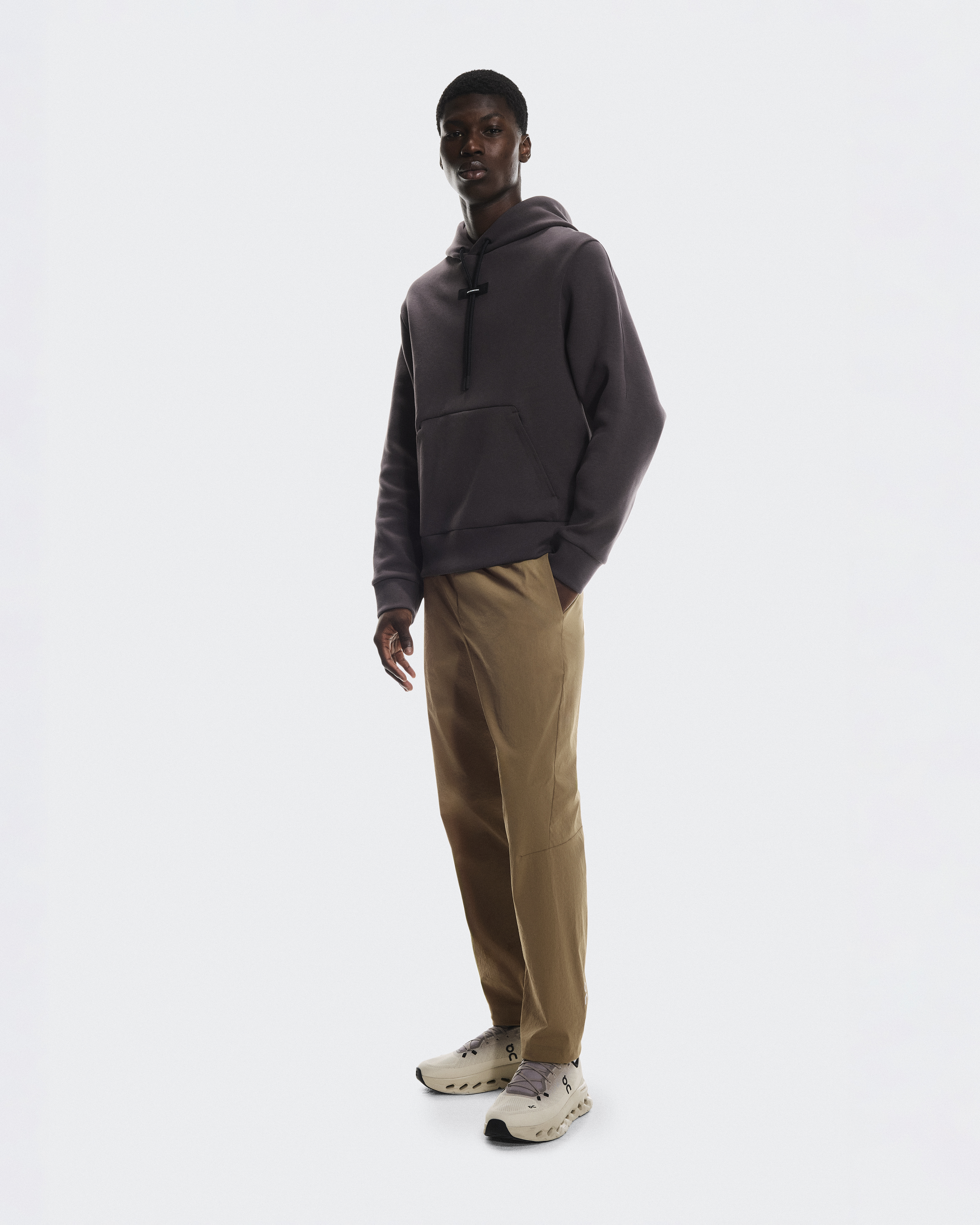 On All-Day Joggers (新品未使用，美品) オールデイ ジョガーズ | 着回し力の高いクラシックなデザイン | On 日本