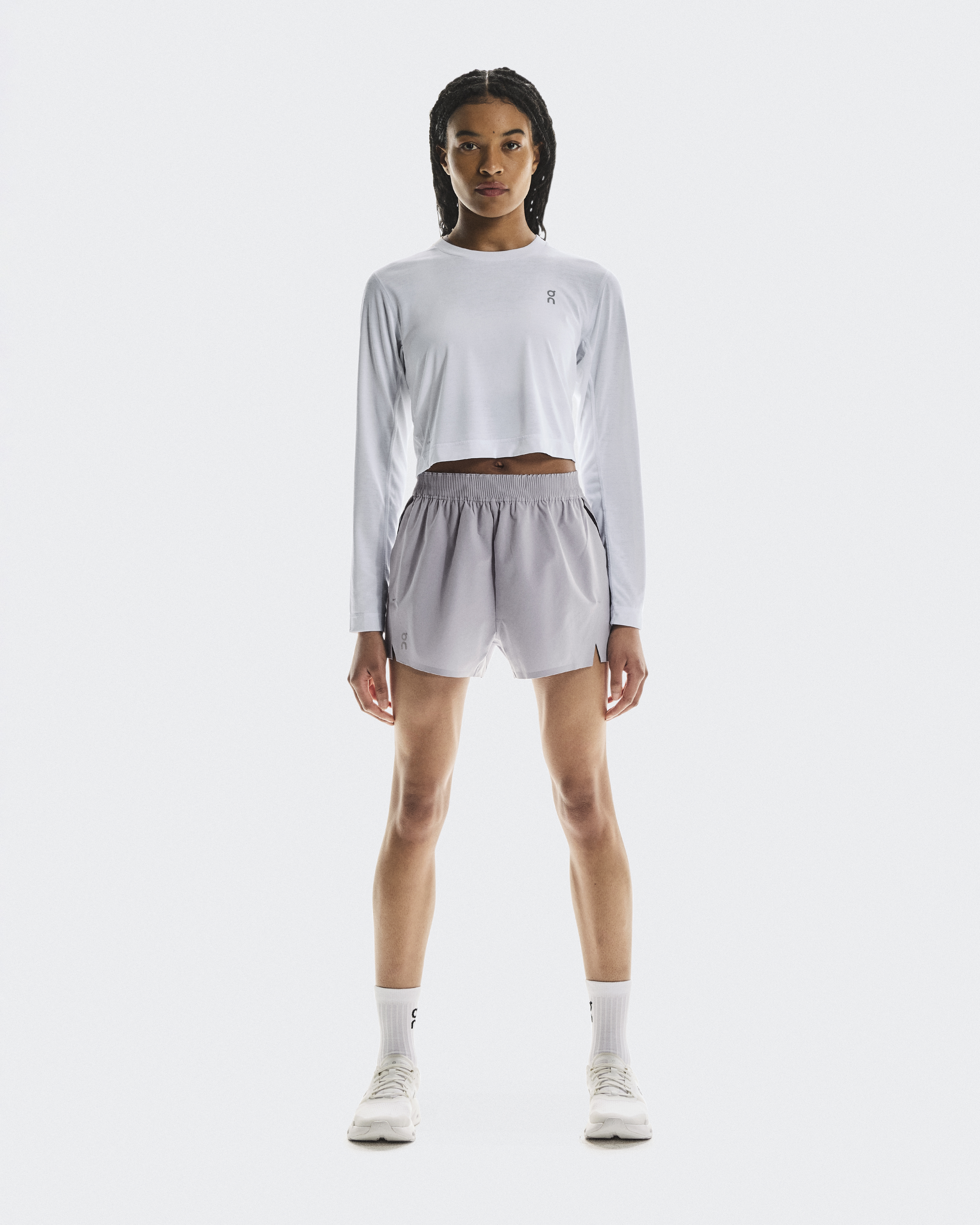 On Train Long-T Crop Graphic Camiseta de Manga Large para Mujer en White, Talla: Medium, Polyester