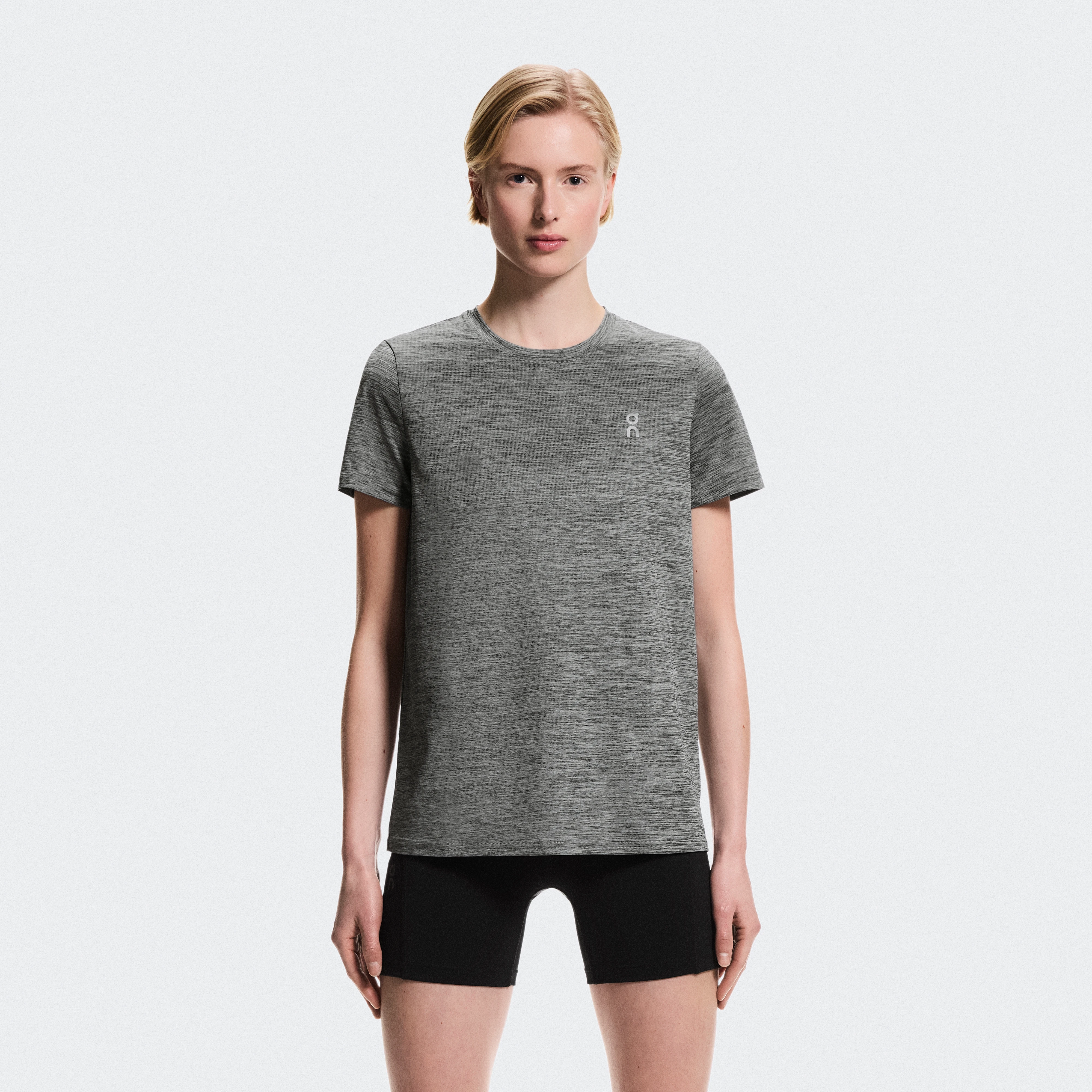 On Core-T グレー ウィメンズ ウィメンズ – 軽量  汎用性  ランニング トップス＆Tシャツ