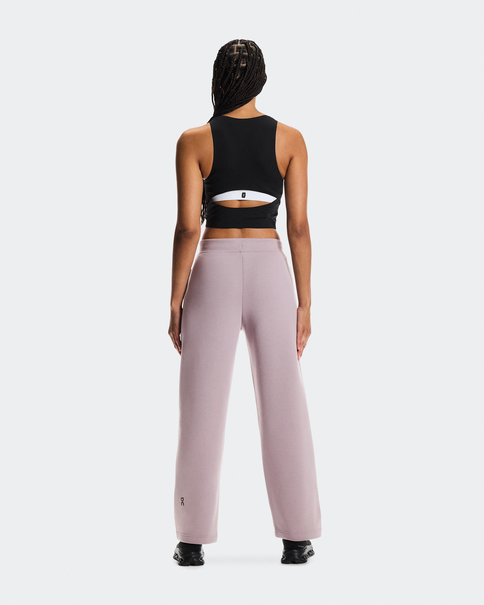 Focus Tech Sweatpants - thumbnail 9
