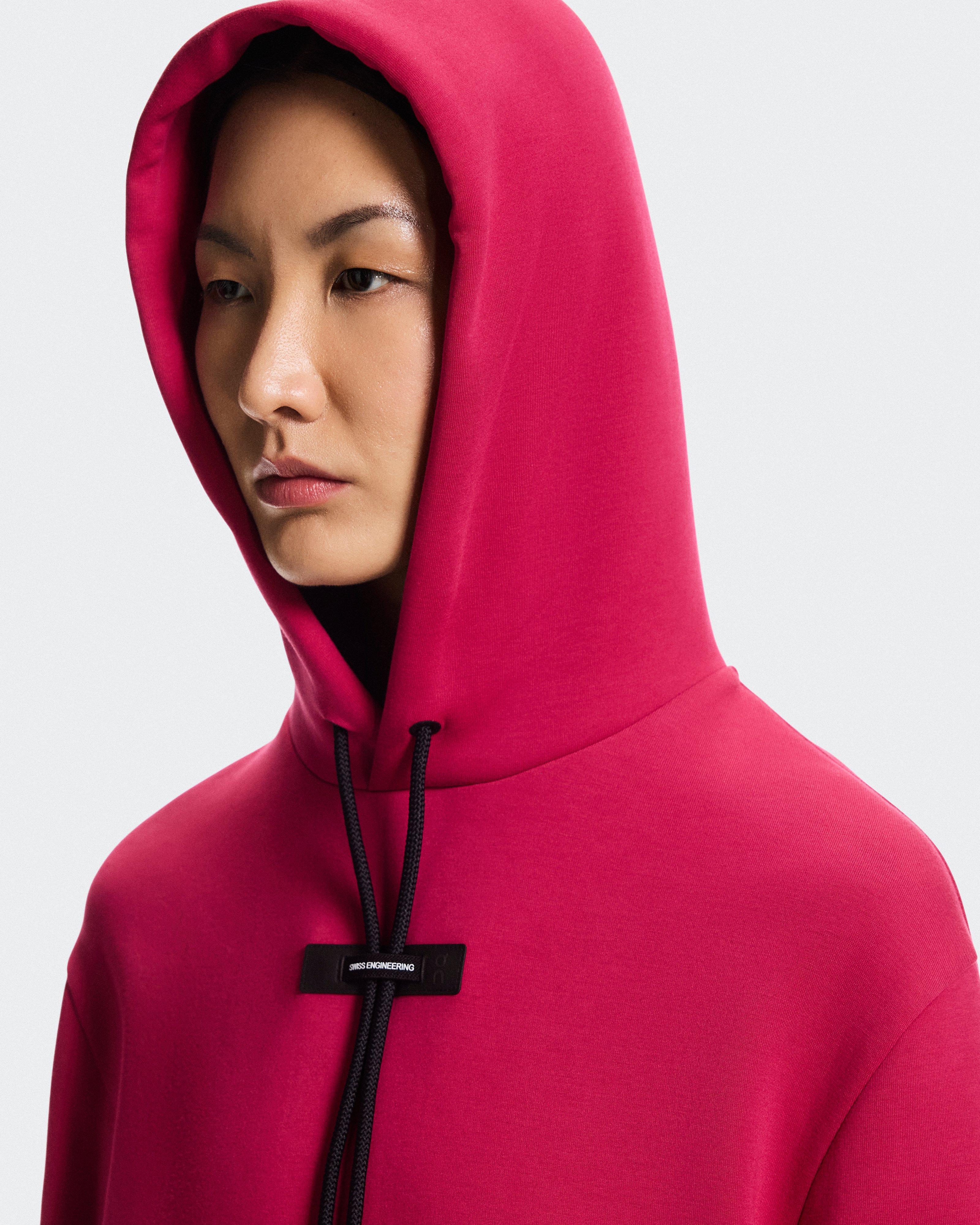 Focus Tech HoodieWomen / Grenadine / L