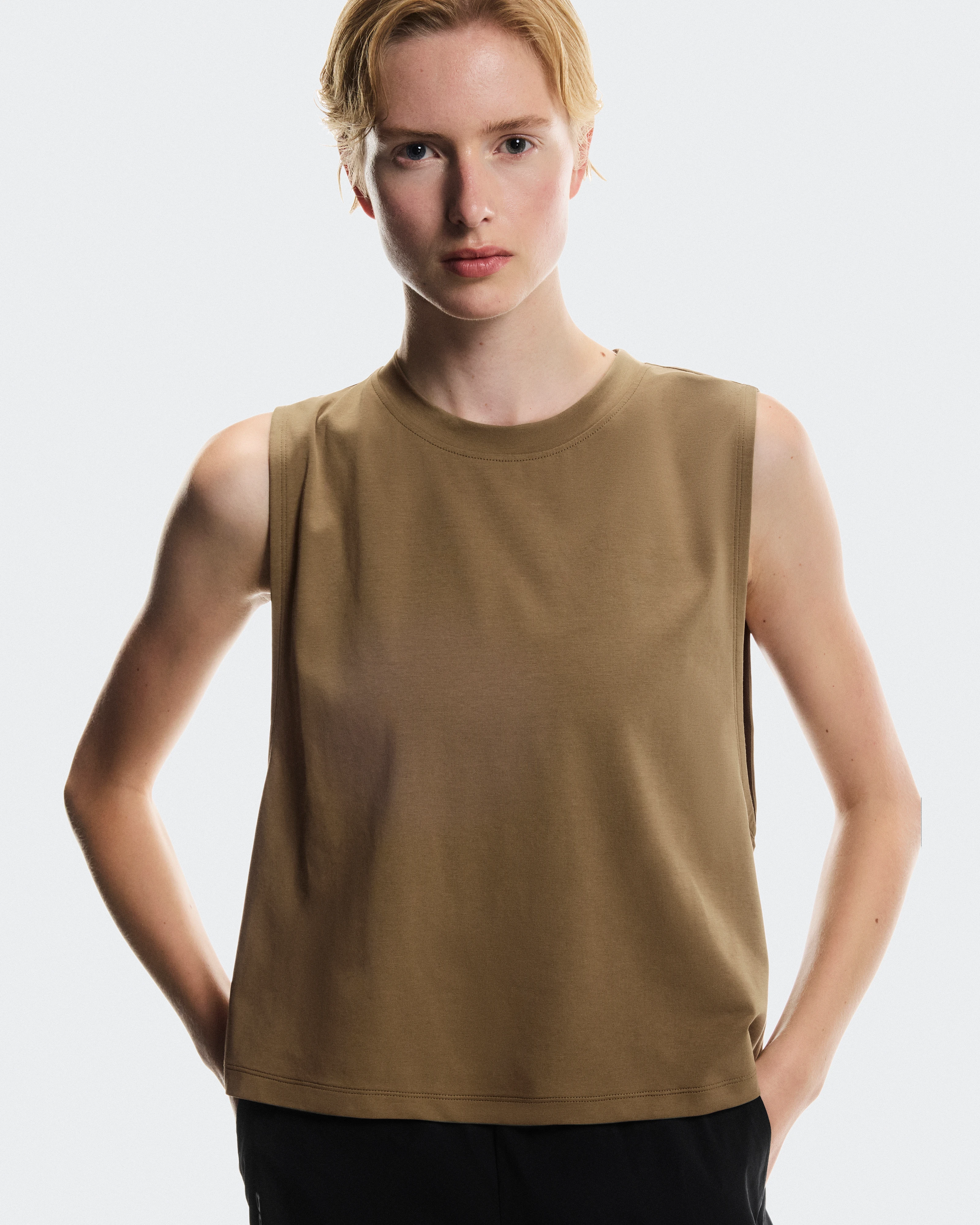 On Focus Crop Nutmeg Women Tops and t-shirts